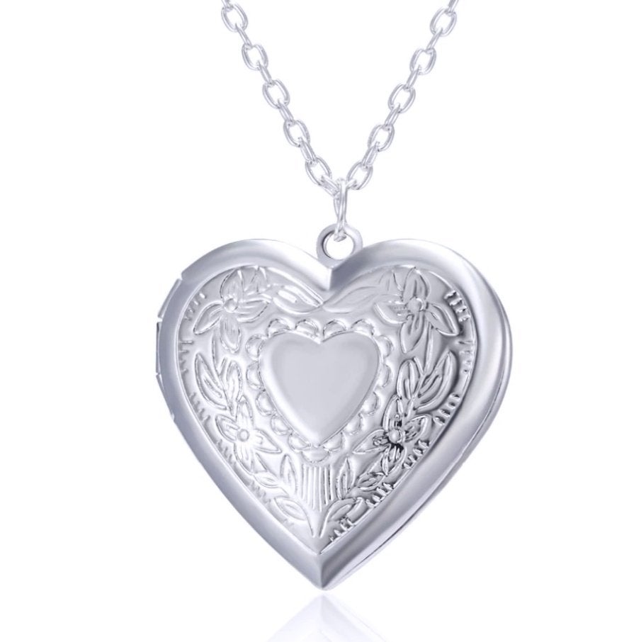 Zilveren medaillon met hart, Nieuw, Ophalen of Verzenden, Hart, Zilver