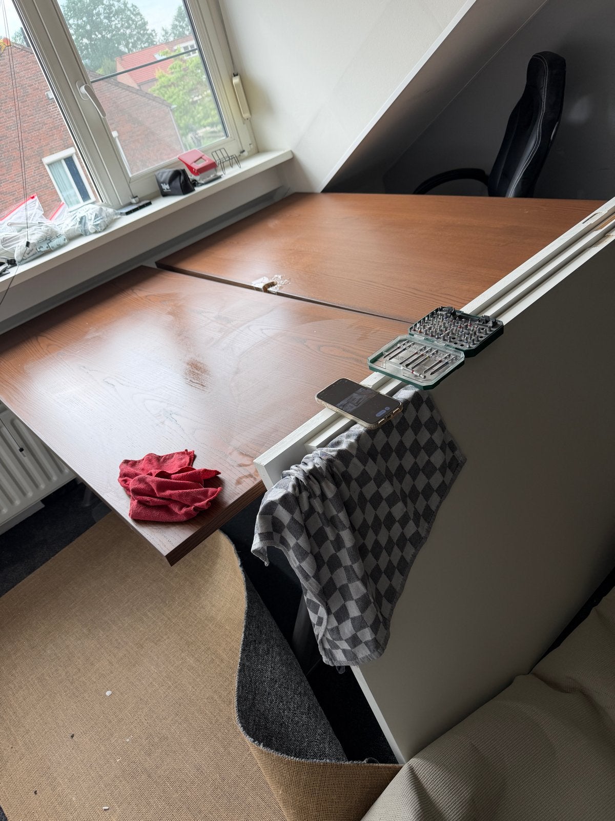 Twee Ikea bureau’s, Huis en Inrichting, Bureaus, Ophalen, Gebruikt, Hout, Overige merken