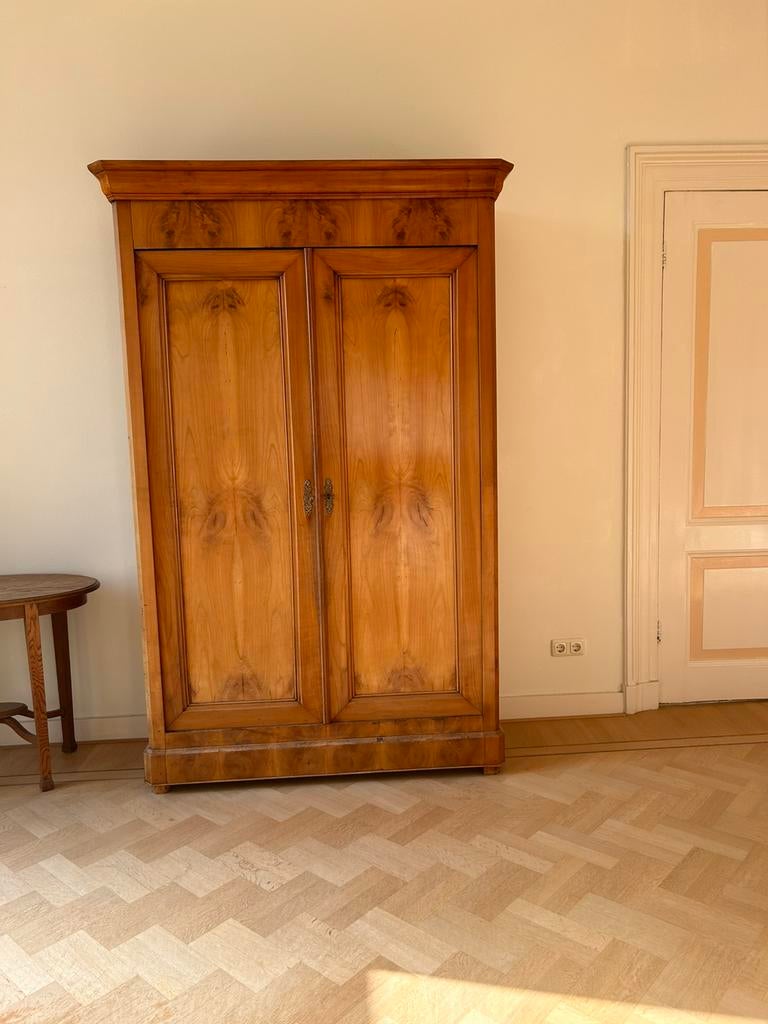 Antieke houten kast, Antiek en Kunst, Ophalen of Verzenden
