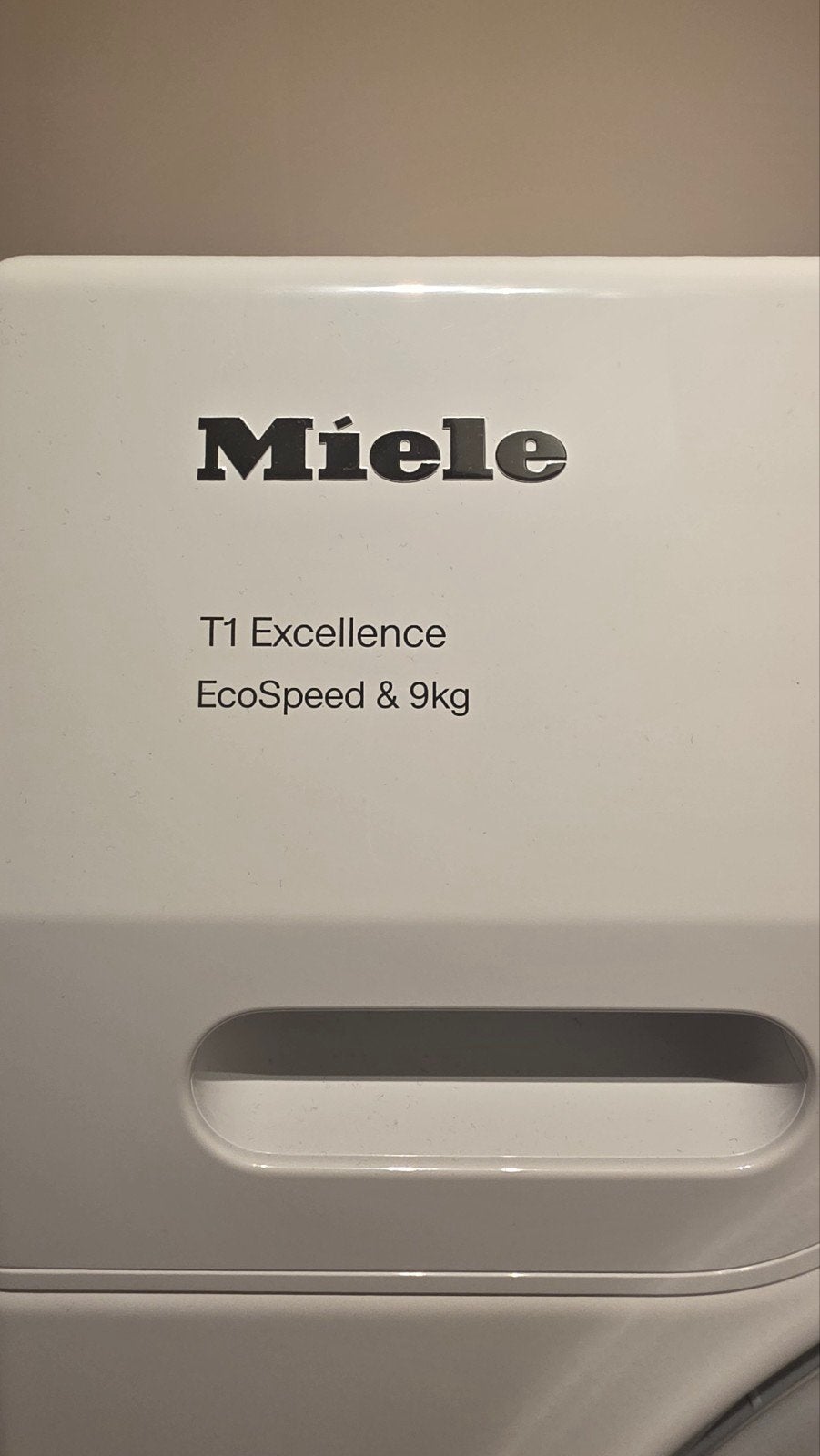 (€ 850 = weg) Miele EcoSpeed & 9kg warmtepompdroger
