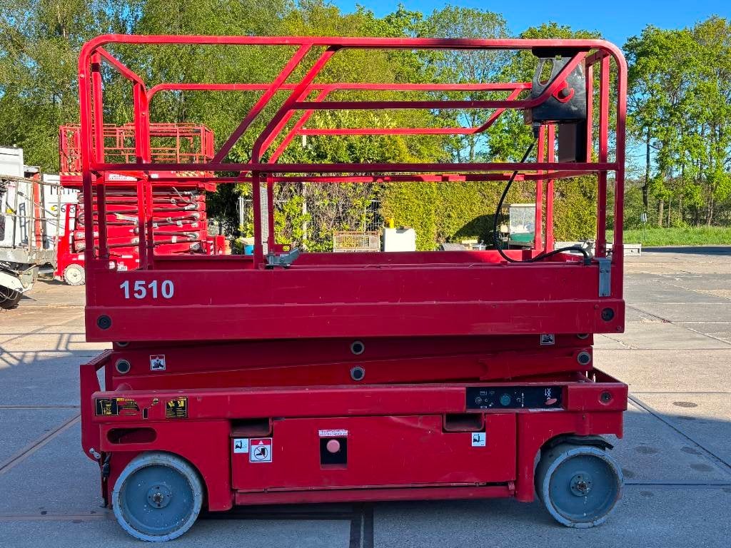 Haulotte Compact 8W 8m schaarlift Haulotte Brede manbak