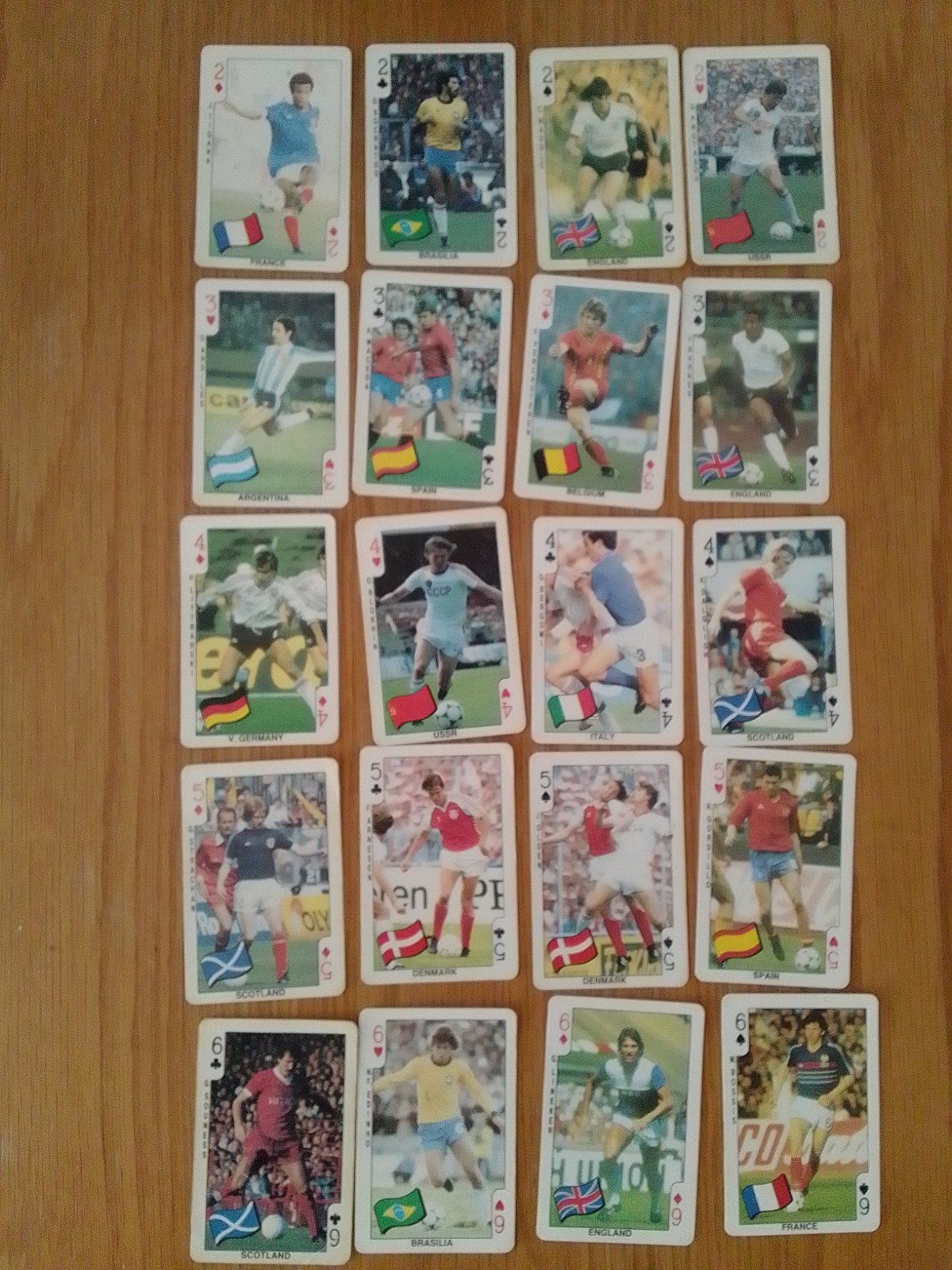 Bubble gum kaartspel voetbal, Ophalen