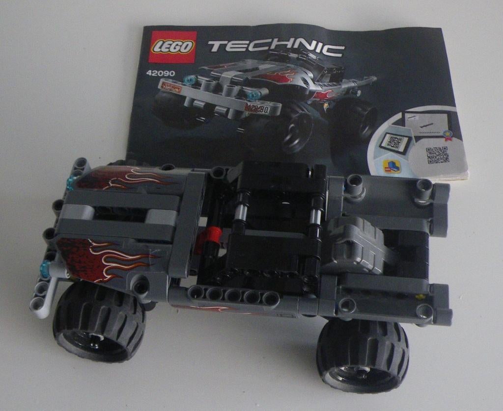 complete LEGO TECHNIC set 42090 kado nodig ?, Ophalen of Verzenden, Zo goed als nieuw, Complete set, Lego