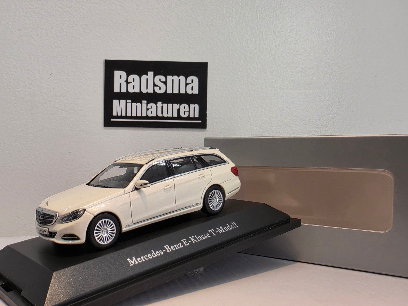 Mercedes-Benz E-Klasse w212 Facelift - wit - 1:43 I-Scale, Overige merken, Auto, I-Scale, Nieuw