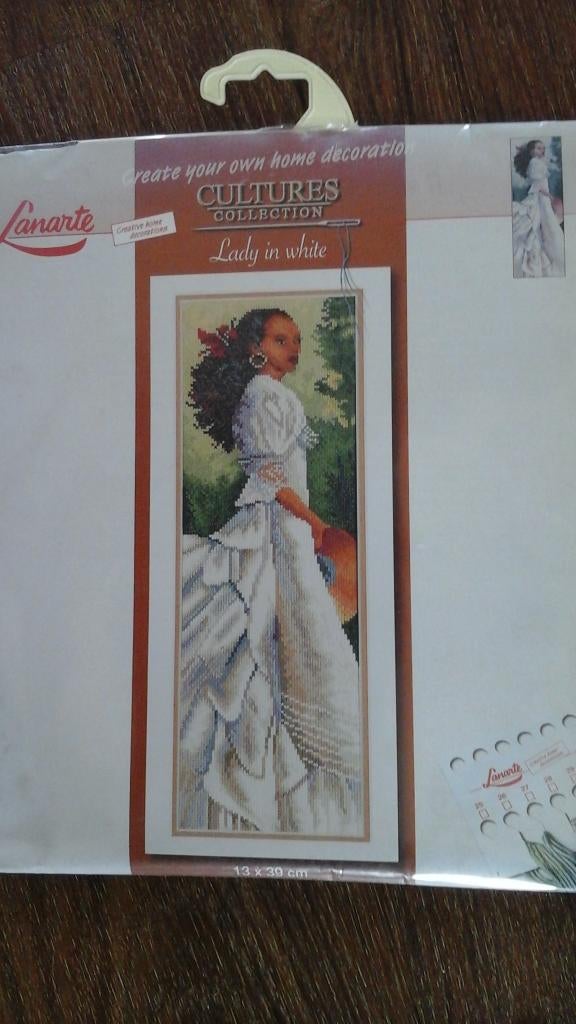 Borduurpakket van lanarte, cultures collection, lady in whit, Ophalen of Verzenden, Nieuw, Handborduren, Borduurpakket