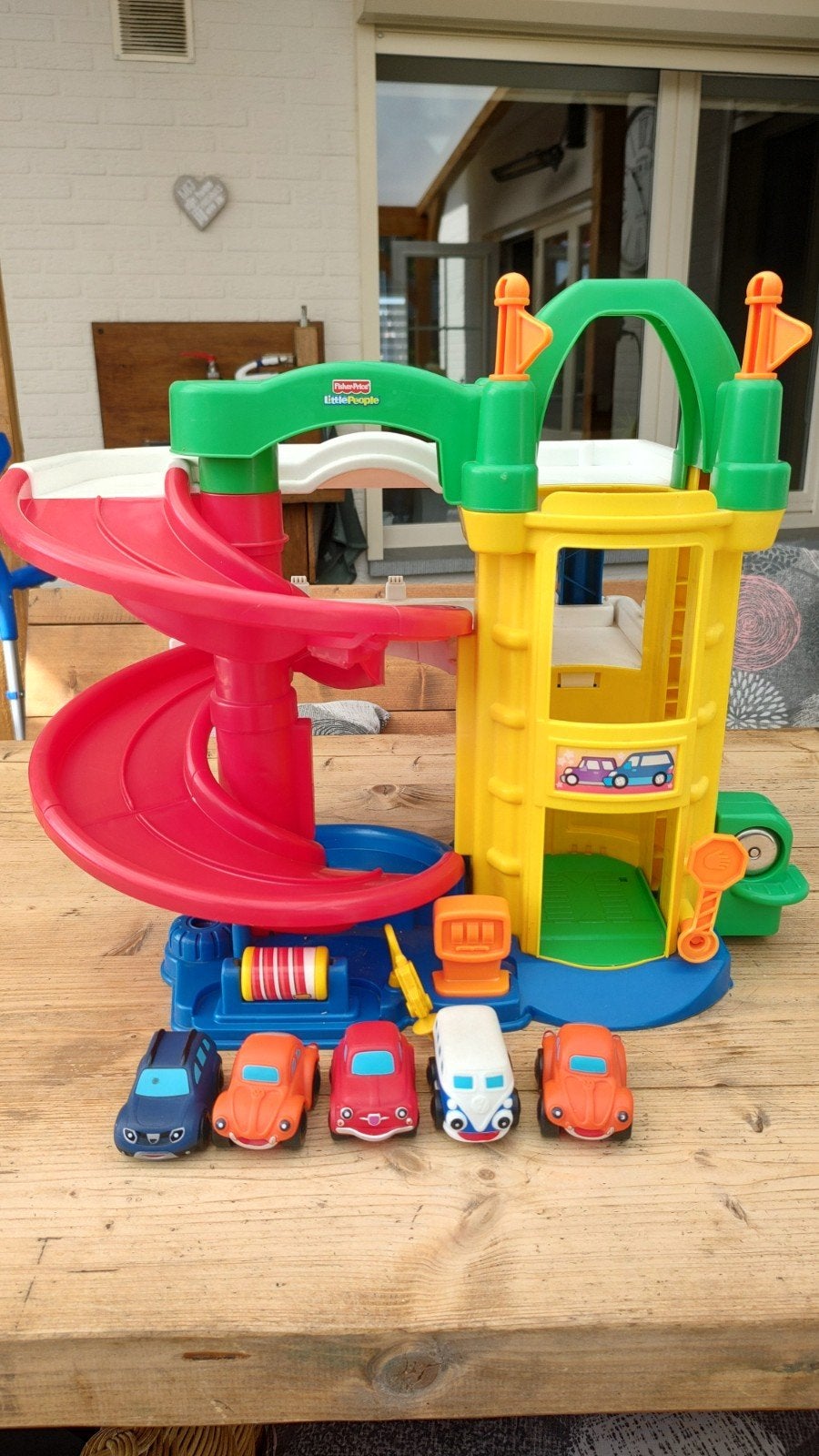 Fisher Price Little People garage met 5 auto's., Kinderen en Baby's, Ophalen of Verzenden, Zo goed als nieuw, Speelset, Met geluid