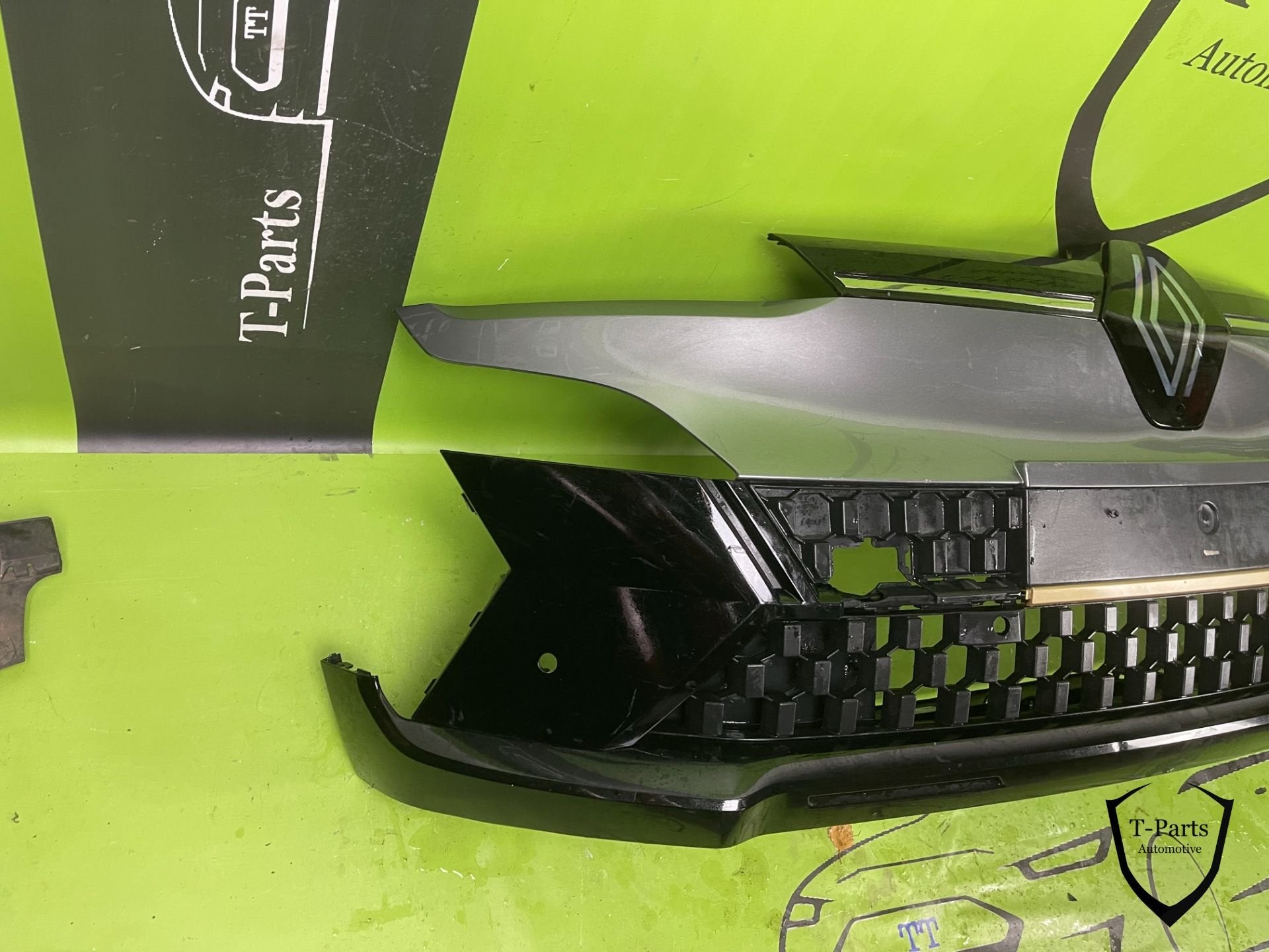 renault megane E-tech voorbumper bumper e tech, Renault Group, Gebruikt, Contact.group@renault.com, Renault