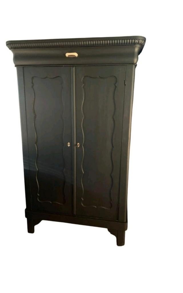 Zwarte biedermeier meidenkast kledingkast bezorgen mogelijk, Antiek en Kunst, Ophalen of Verzenden