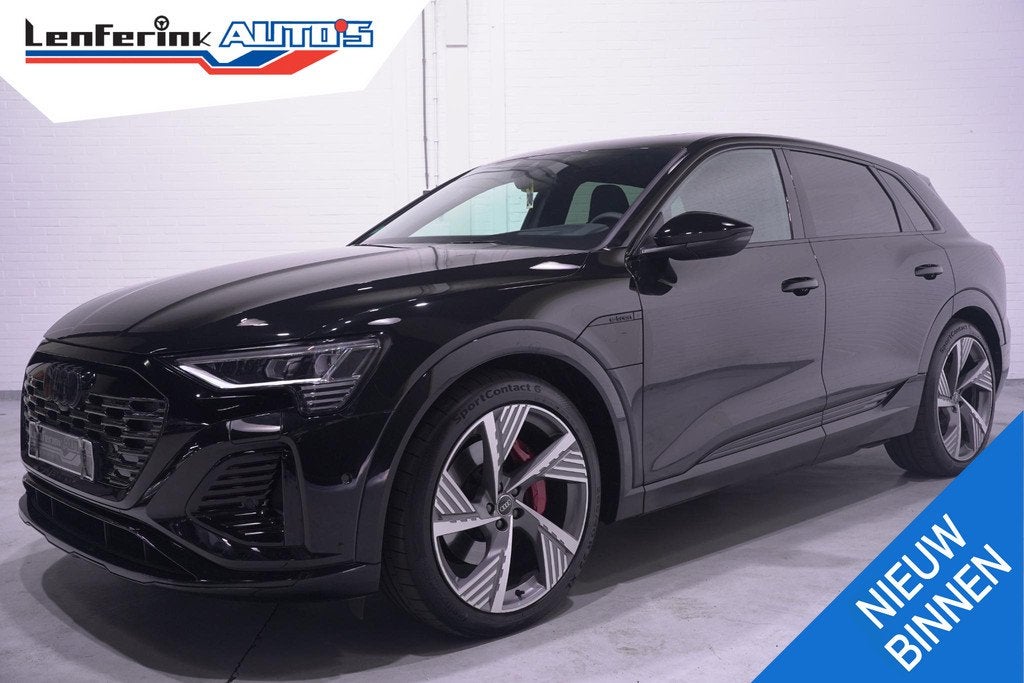 Audi Q8 e-tron 55 quattro S line Matrix led Panodak B&O Soun, Auto's, Automaat, Stof, 2585 kg, Vierwielaandrijving