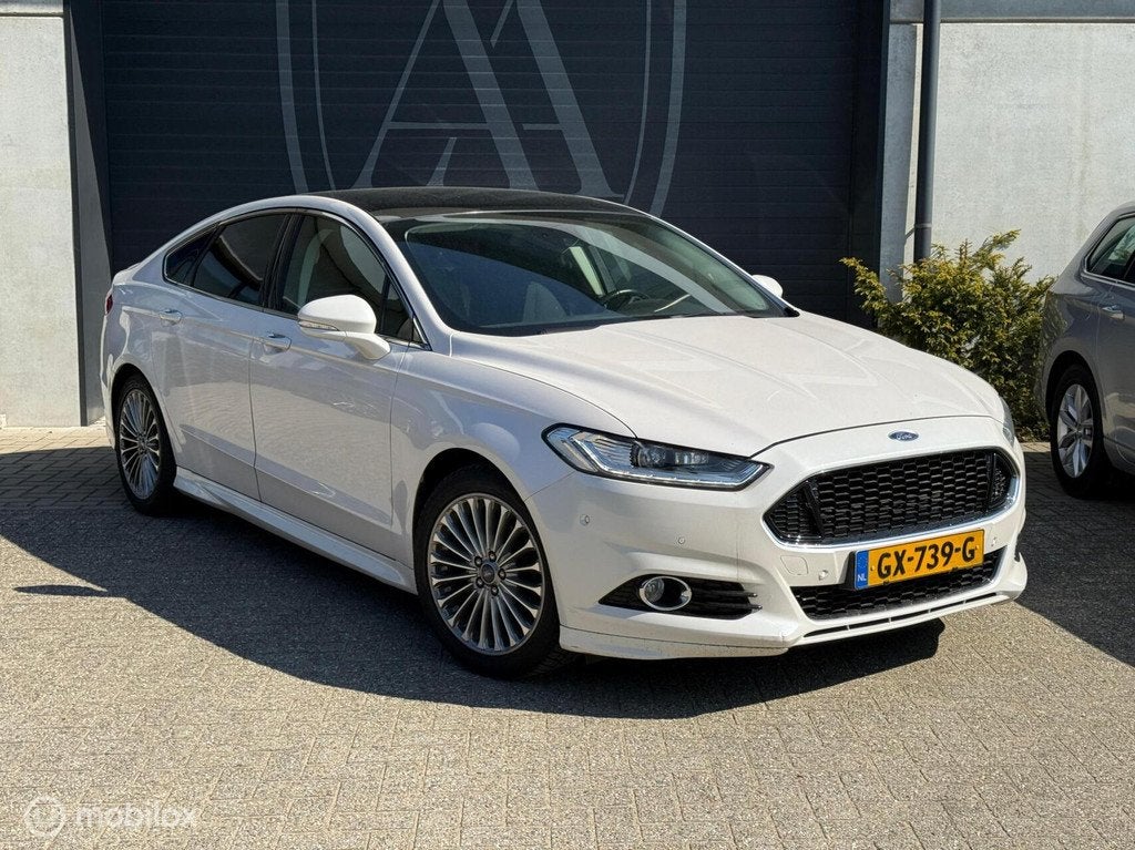 Ford Mondeo 2.0 Titanium S Uniek Pano Trekhaak Stuurverw 18', Auto's, 4 cilinders, Mondeo, Wit, Bedrijf