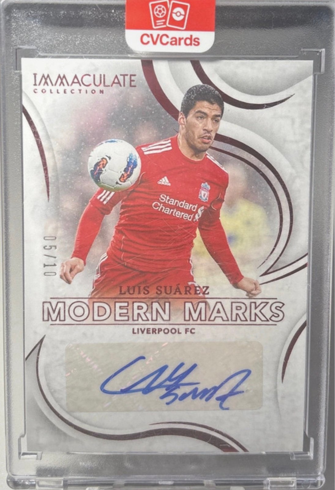2024-25 Immaculate Liverpool Luis Suarez Marks Auto /10, Ophalen of Verzenden, Zo goed als nieuw, Buitenlandse clubs, Spelerskaart