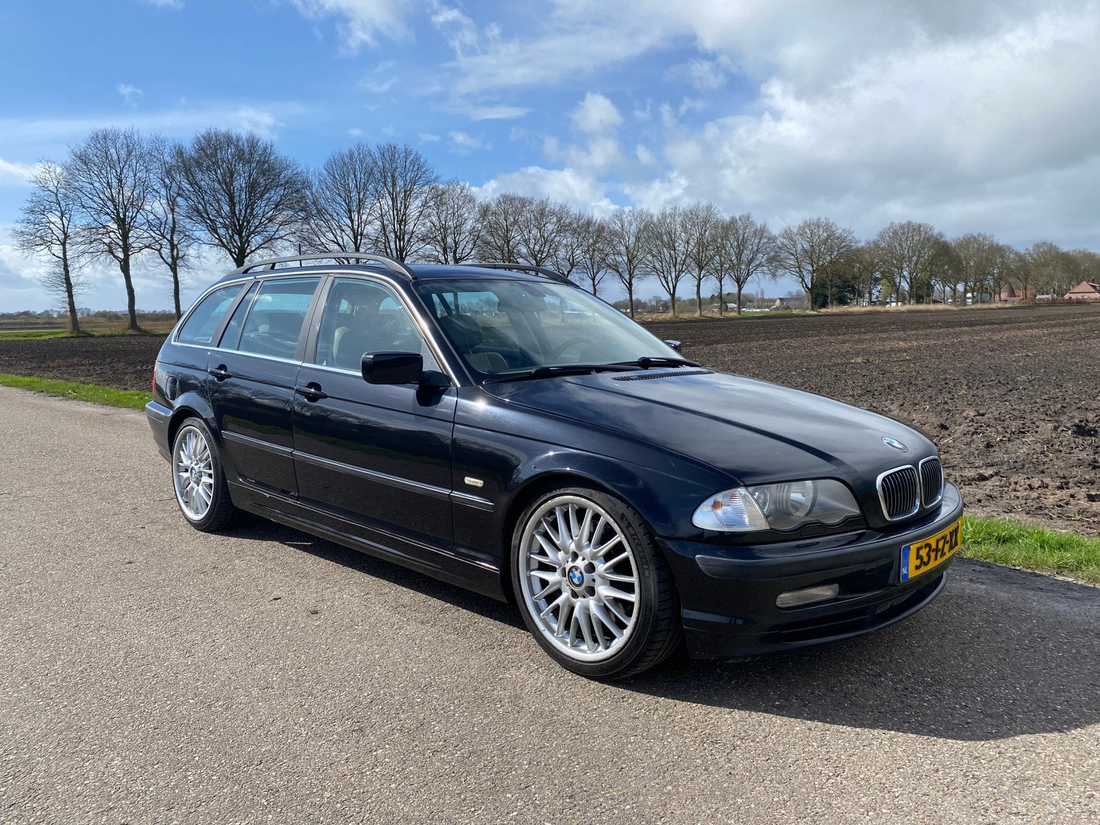BMW 3-Serie 3.0 I 330 Touring AUT 2000 Zwart, Automaat, Beige, 1510 kg, 2979 cc