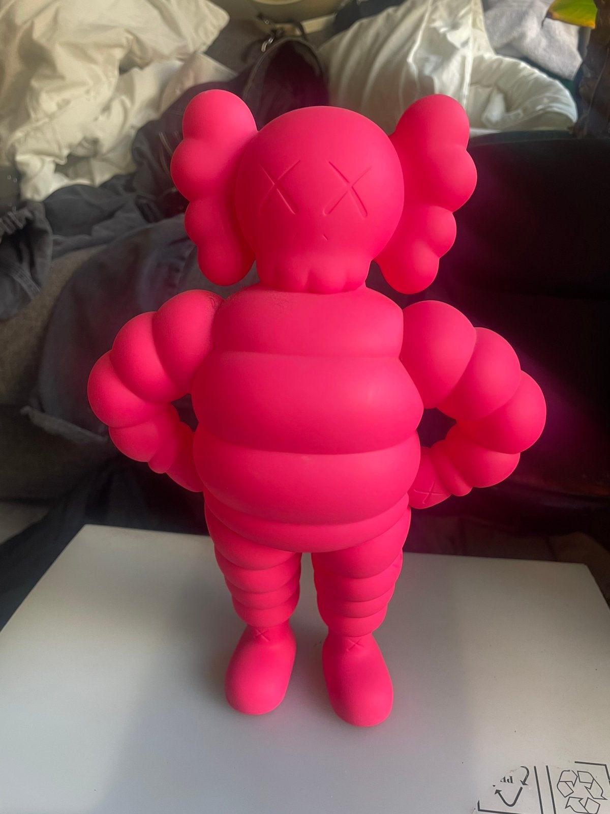 KAWS  CHUM Edition PINK, Ophalen of Verzenden