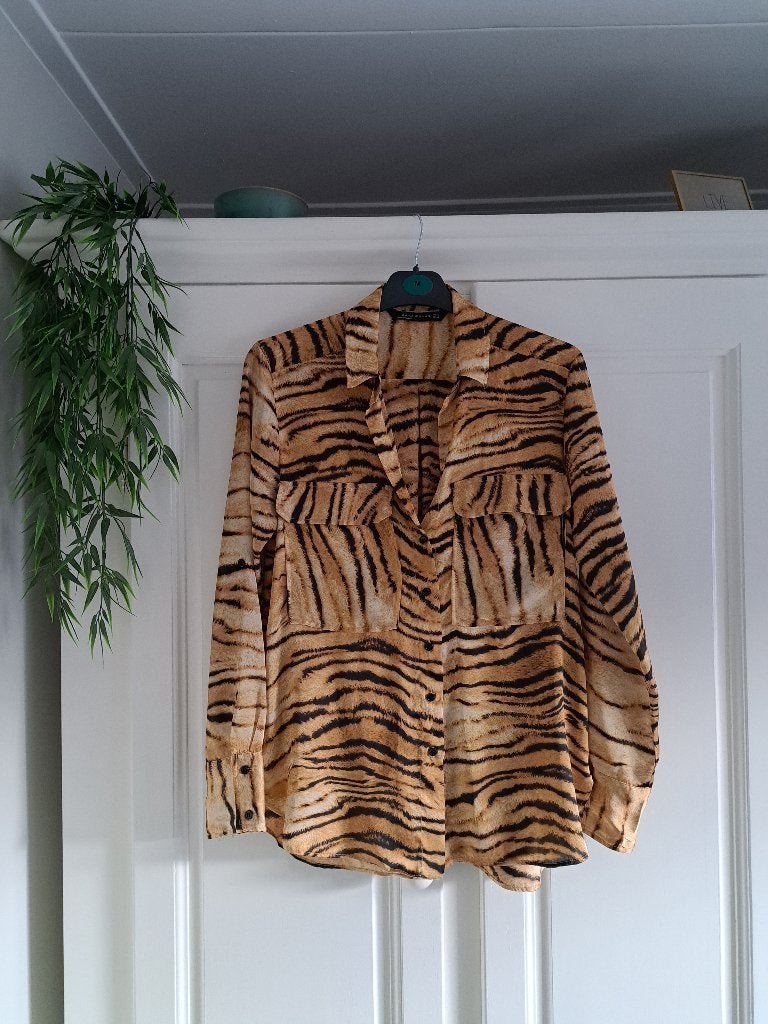 Prachtig zijdeachtig blouse van Zara, tijgerprint, maat XS., Bruin, Zara, Ophalen of Verzenden, Zo goed als nieuw