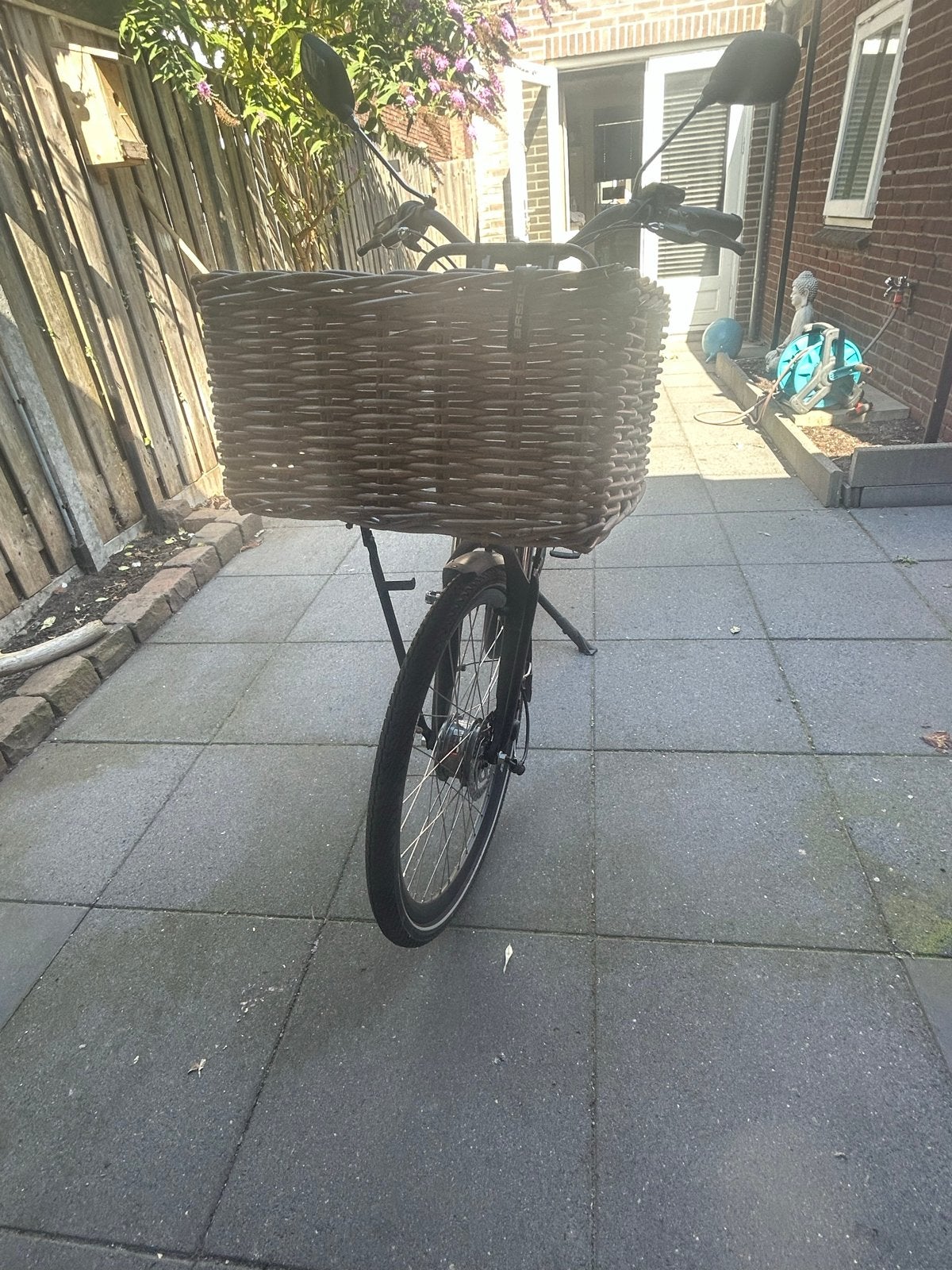 TRENENERGY Madeira E-bike met mand en fietstassen, Zo goed als nieuw, 51 tot 55 cm, 50 km per accu of meer, Ophalen