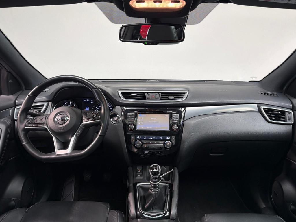 Nissan Qashqai 1.2 Tekna + | Panoramadak | Stoelverwarming |, Voorwielaandrijving, Gebruikt, 4 cilinders, Met garantie (alle)