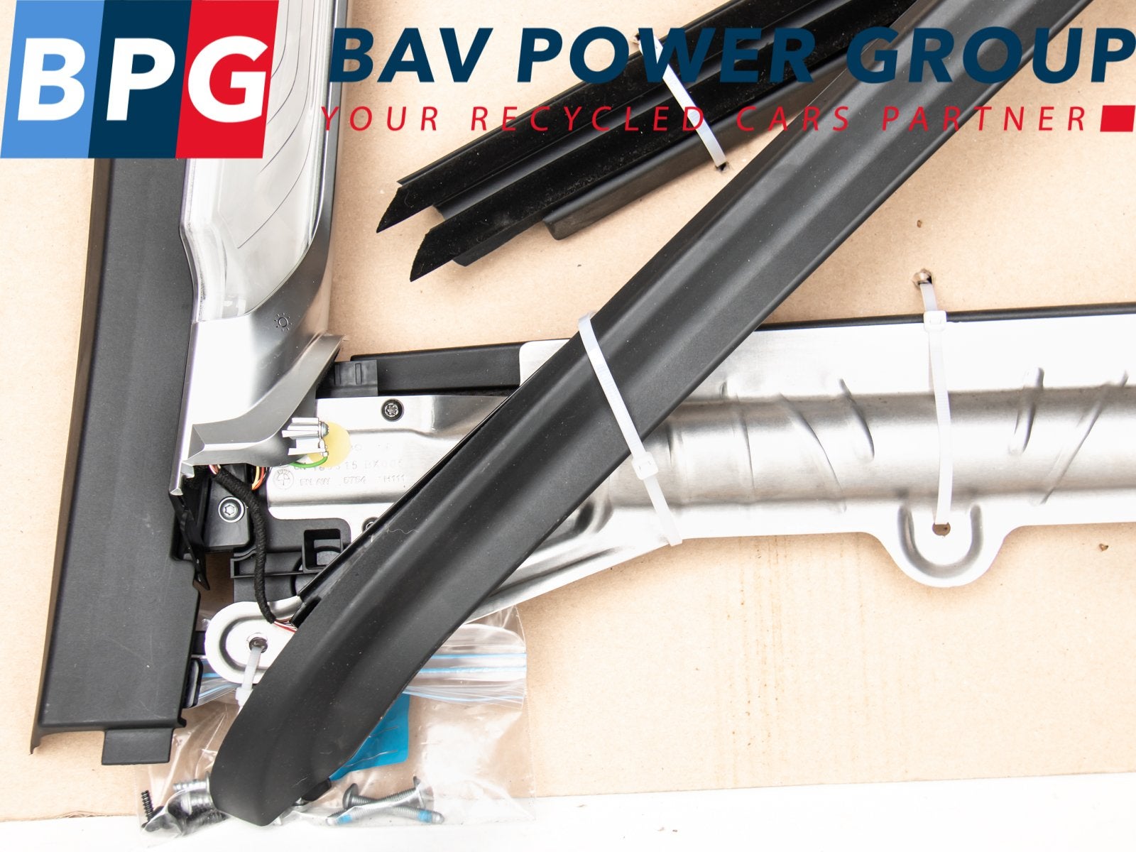 PORTIERBEKLEDING G12 JALOEZIE SET BMW 7 serie (G11 / G12), Auto-onderdelen, Gebruikt, BMW, Petuelring 130
80809  München, DE, Bayerische Motoren Werke AG