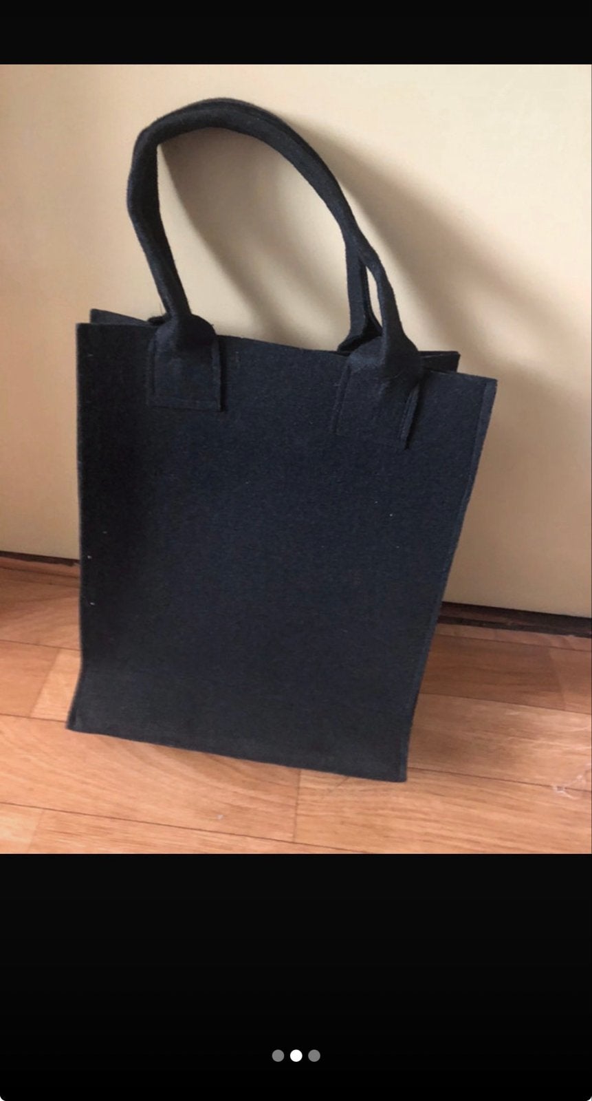 Zwarte vilten tas met bloemenapplicatie hand gemaakt, Ophalen of Verzenden, Zo goed als nieuw, Zwart, Shopper