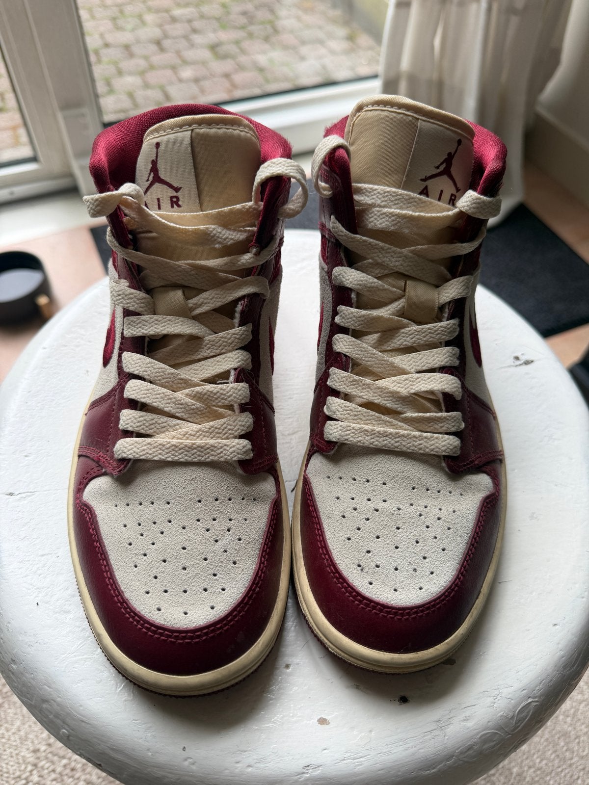 Nike Air Jordan 1 Mid SE Craft - Bordeaux/Sail, Kleding | Heren, Schoenen, Ophalen of Verzenden, Zo goed als nieuw, Sneakers of Gympen