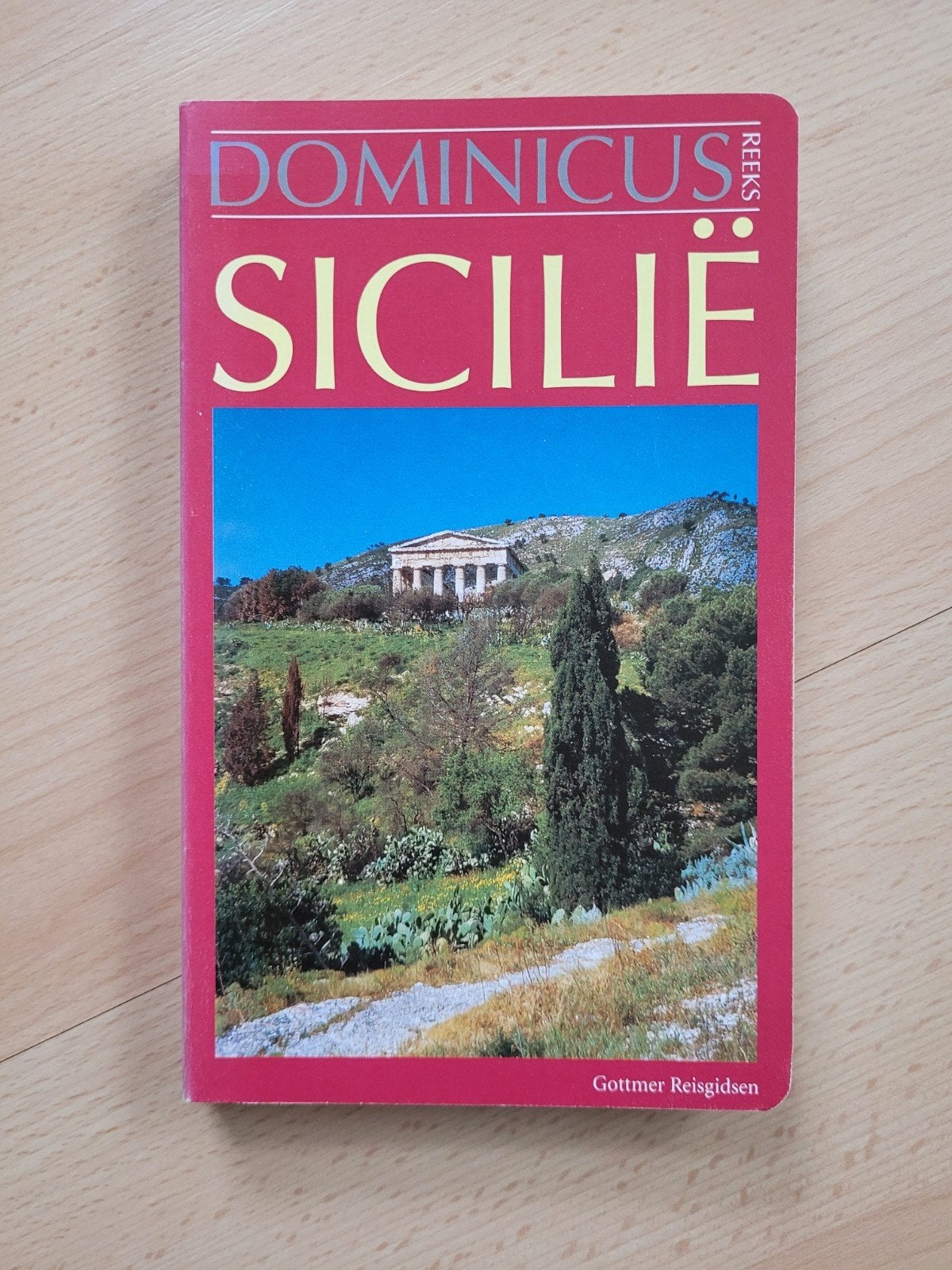 Reisgids Gottmer Dominicus Reeks Sicilië Italië, Boeken, Overige merken, Europa, Ophalen of Verzenden, Zo goed als nieuw