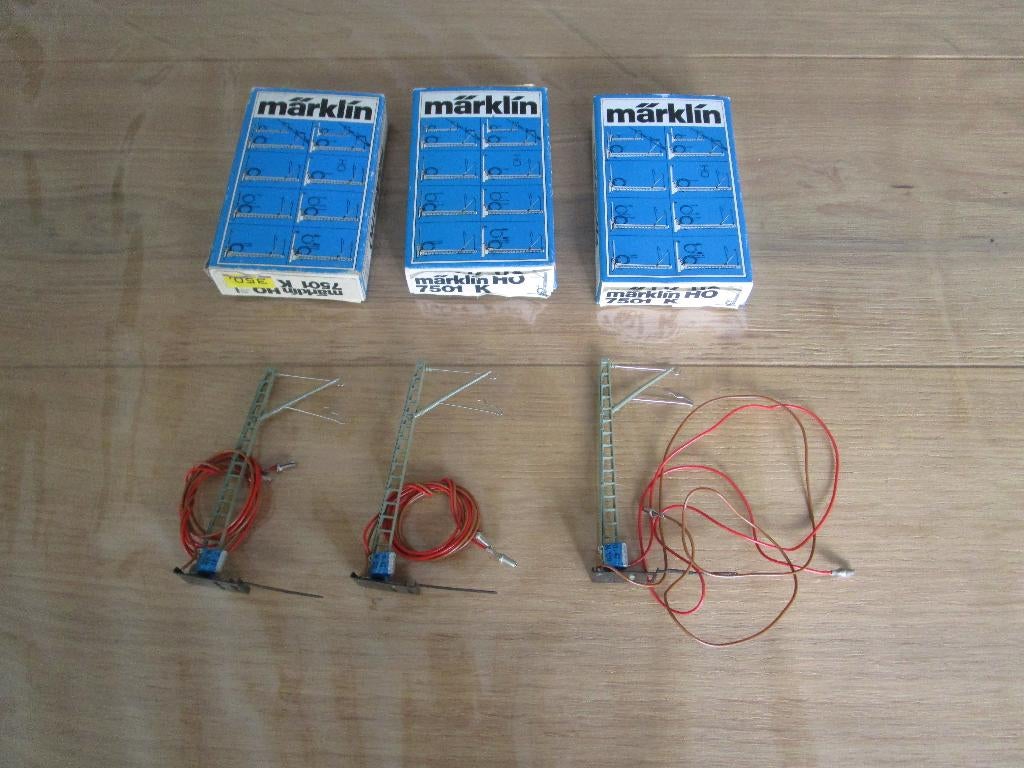Marklin 7501 drie aansluitmasten (2 draads) met ovp., Wisselstroom, Gebruikt, Overige typen, Ophalen of Verzenden