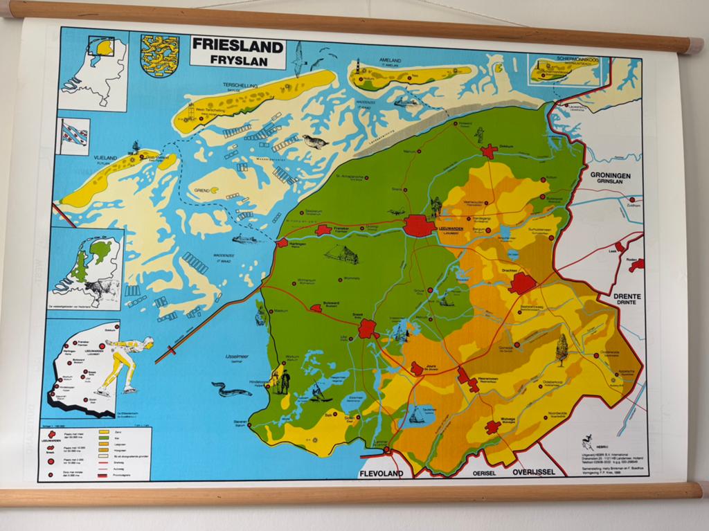 Schoolkaart Friesland en Groningen, Antiek en Kunst, Antiek | Schoolplaten, Ophalen of Verzenden, Aardrijkskunde