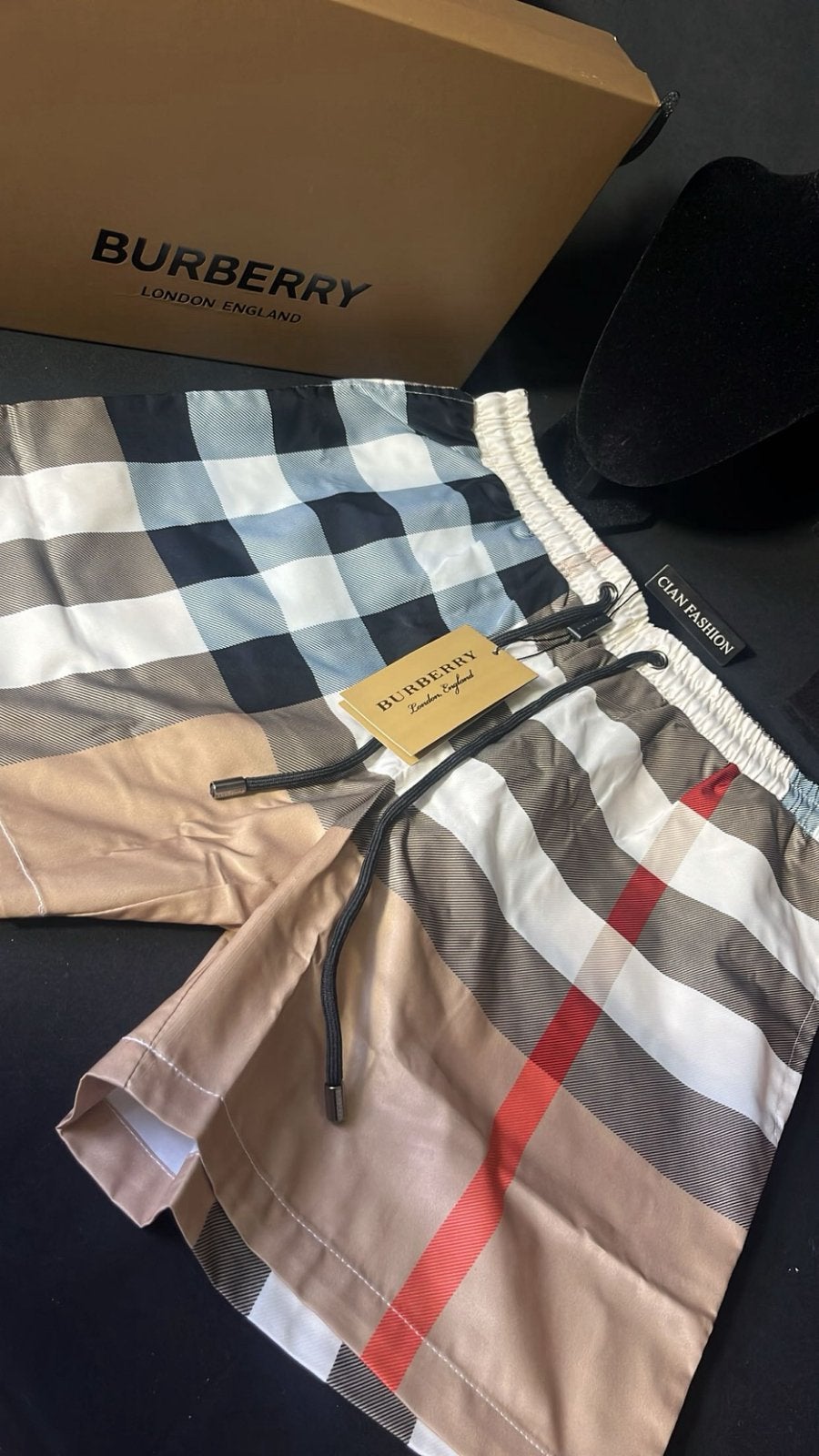 Burberry zwembroek, Kleding | Heren, Badmode en Zwemkleding, Ophalen of Verzenden, Overige maten