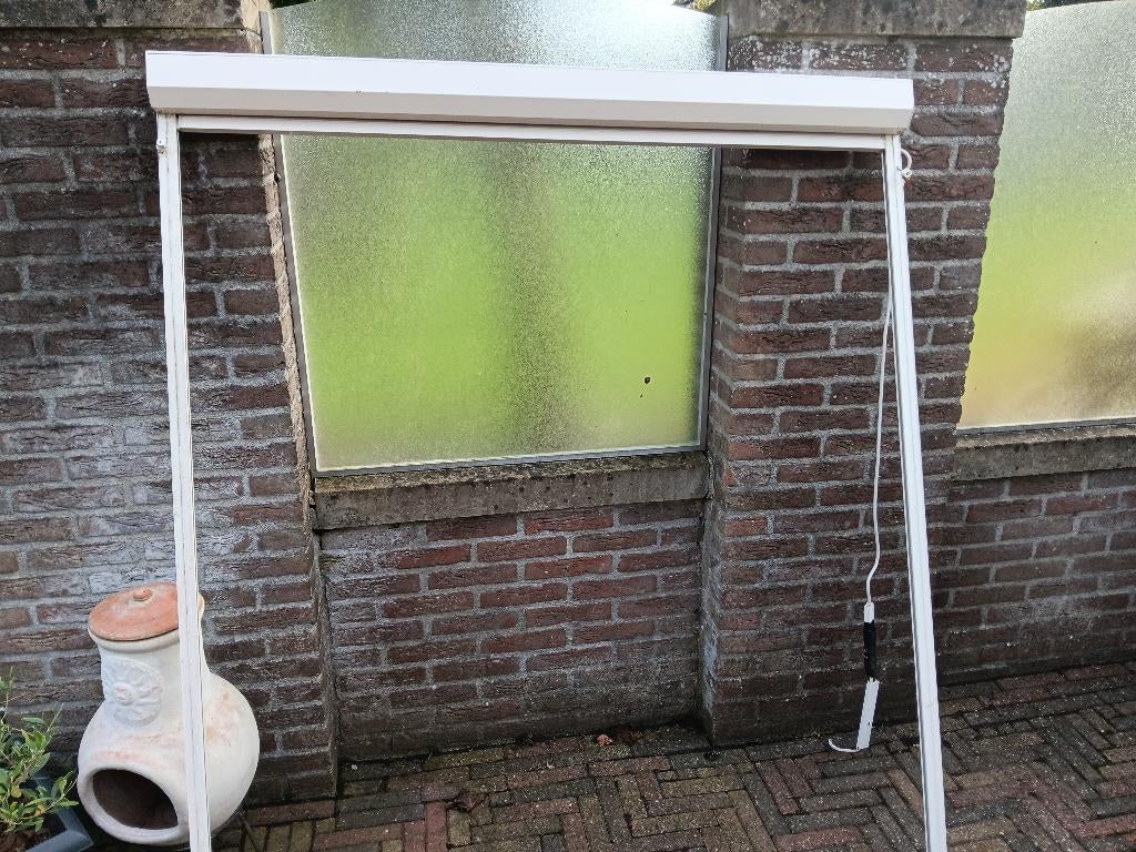 1 elektrische screen 136 breed 168 hoog, Ophalen, Elektrisch, 150 tot 300 cm, Screen