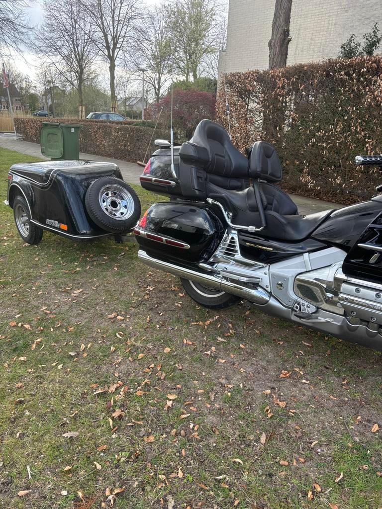 Honda Goldwing GL1800 uit 2001 m/z aanhanger en veel opties, Motoren, Gebruikt, Particulier, Toermotor, Handgeschakeld