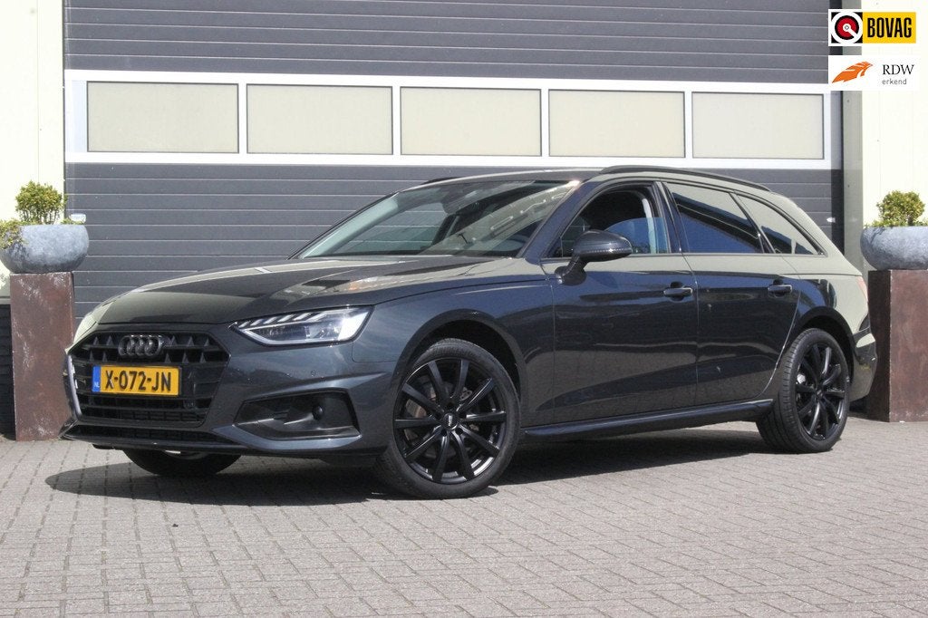 Audi A4 Avant 40 TFSI edition | Virtual cockpit | Carplay |, Stof, Gebruikt, Euro 6, 1984 cc