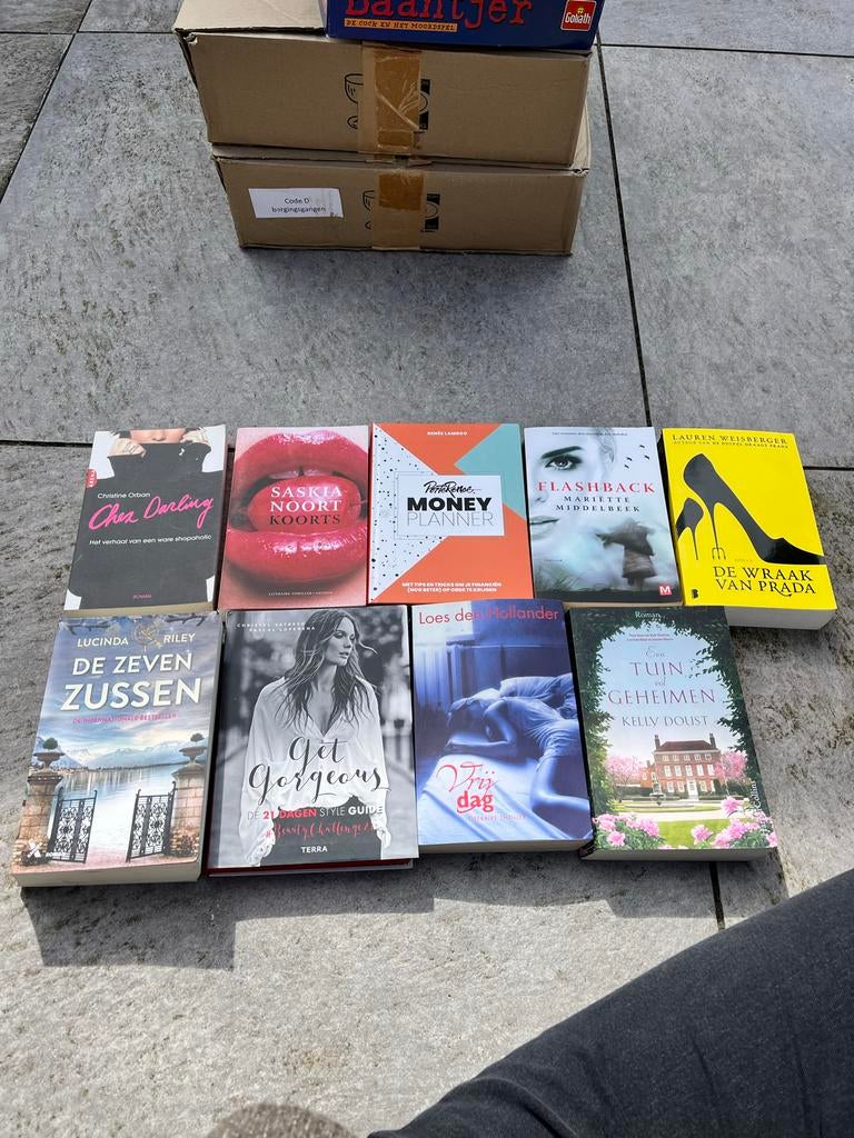 9 boeken, Ophalen of Verzenden, Zo goed als nieuw, Nederland