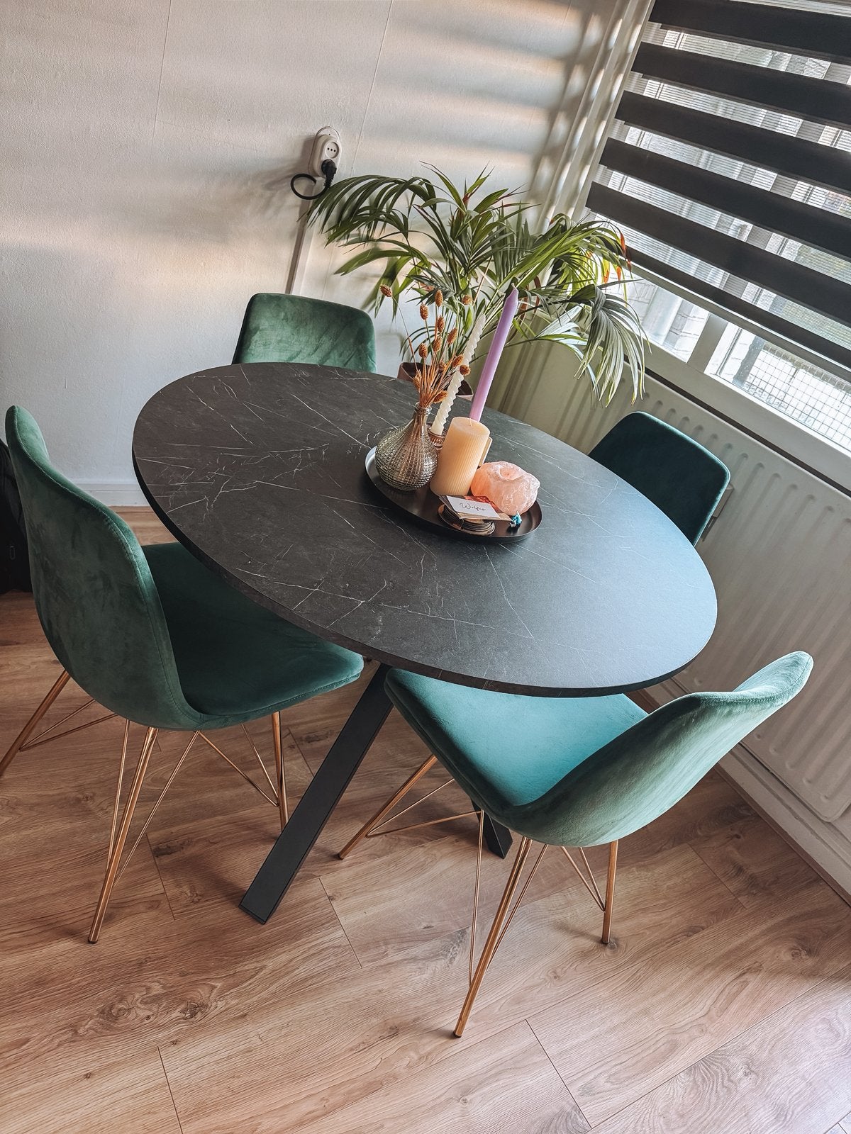 MARIEDAMM ikea eettafel, Huis en Inrichting, Tafels | Eettafels, Ophalen, Rond, Zo goed als nieuw, Marmer look
