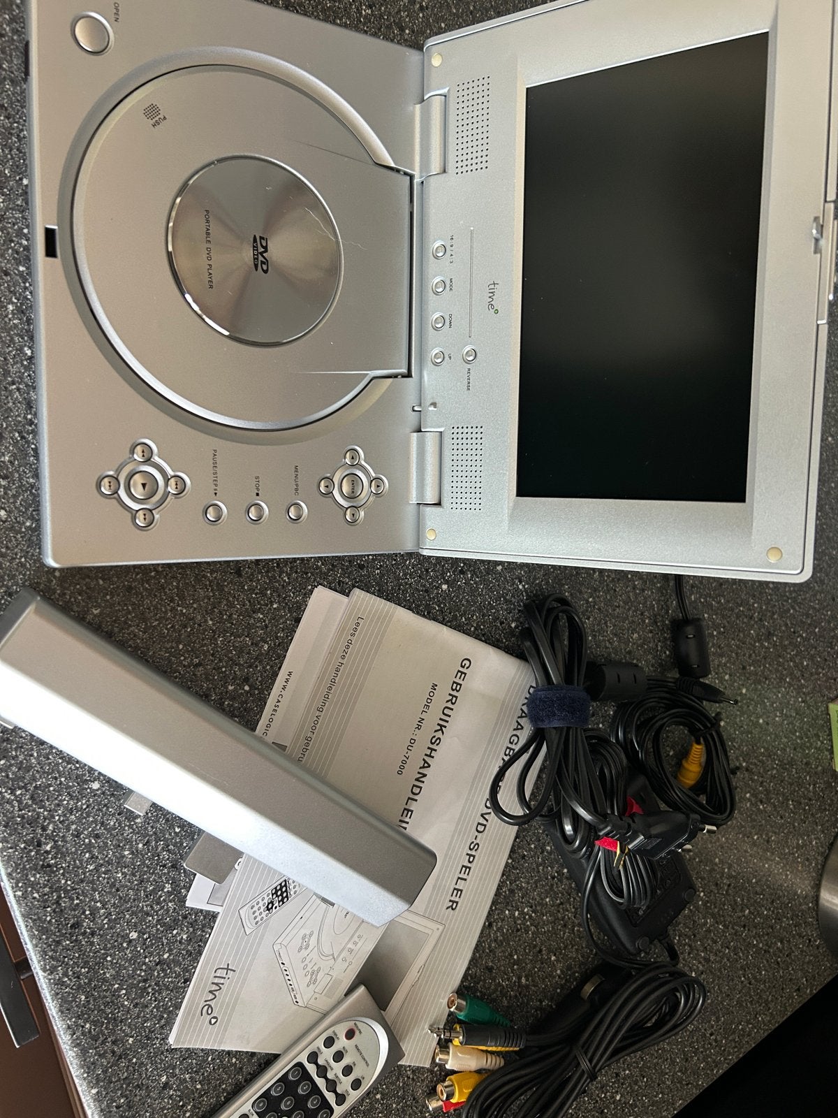 Draagbare DVD-speler 'Time' met accessoires, Gebruikt, Draagbaar, Ophalen, Overige merken