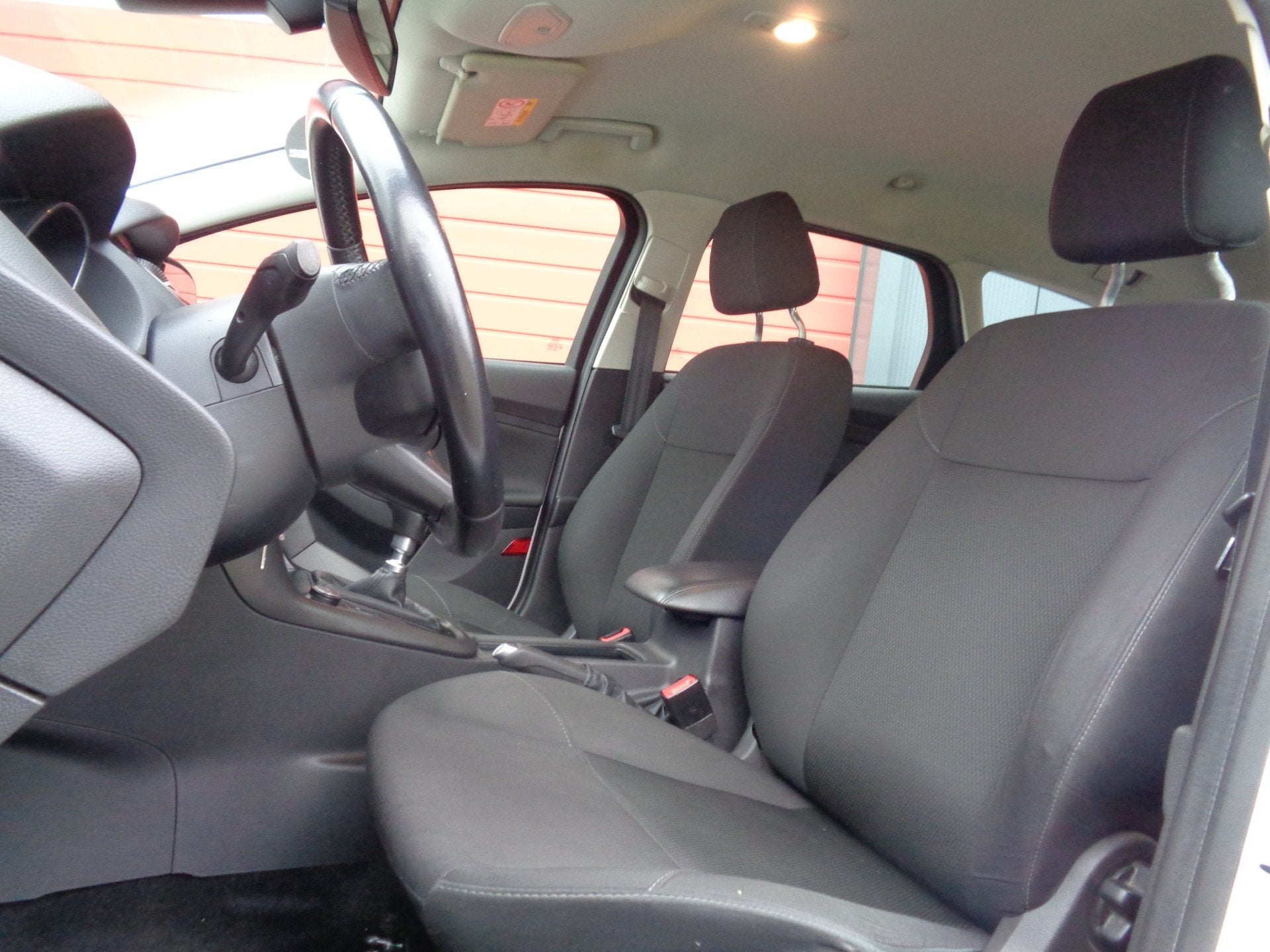 Ford FOCUS Wagon 1.5 TDCI Lease Edition 120pk Navi Clima Cru, Auto's, Gebruikt, 4 cilinders, Wit, Origineel Nederlands