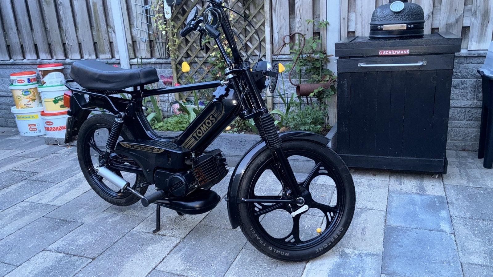 Tomos bromfiets - Zwart, goed onderhouden, Fietsen en Brommers, Ophalen, Gebruikt, Maximaal 45 km/u, Standard