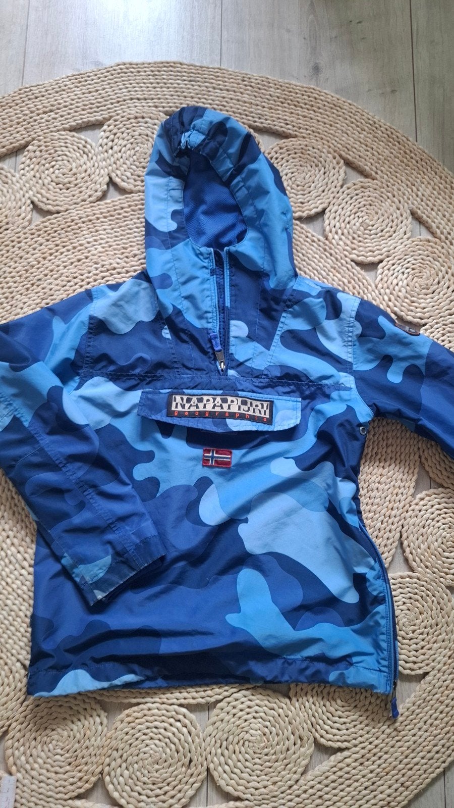 Napapijri jas maat 14 blauw legerprint, Gebruikt, Ophalen of Verzenden, Napapijri, Jongen