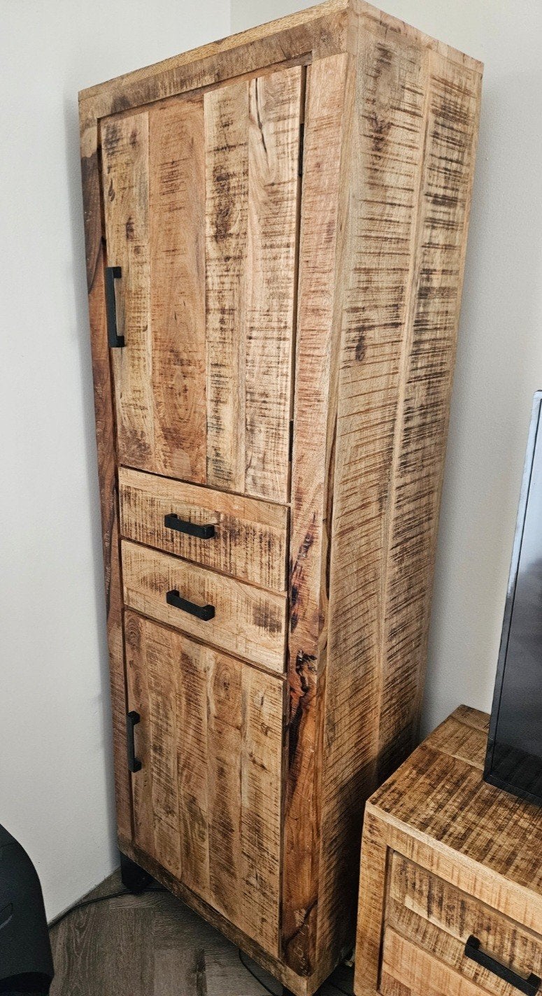 Te koop mango houten lange kast ventura, Huis en Inrichting, Tafels | Eettafels, Ophalen, Zo goed als nieuw, Rechthoekig