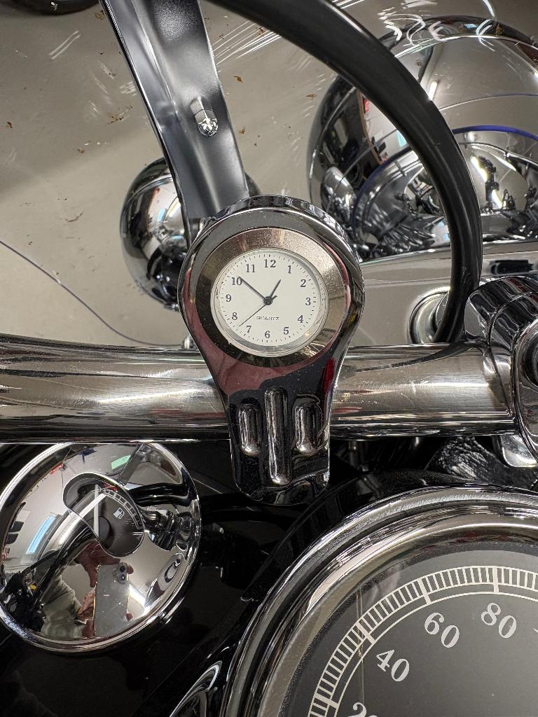 Motor (stuur-) klokje incl. houder (komt van een Harley), Ophalen of Verzenden, Gebruikt
