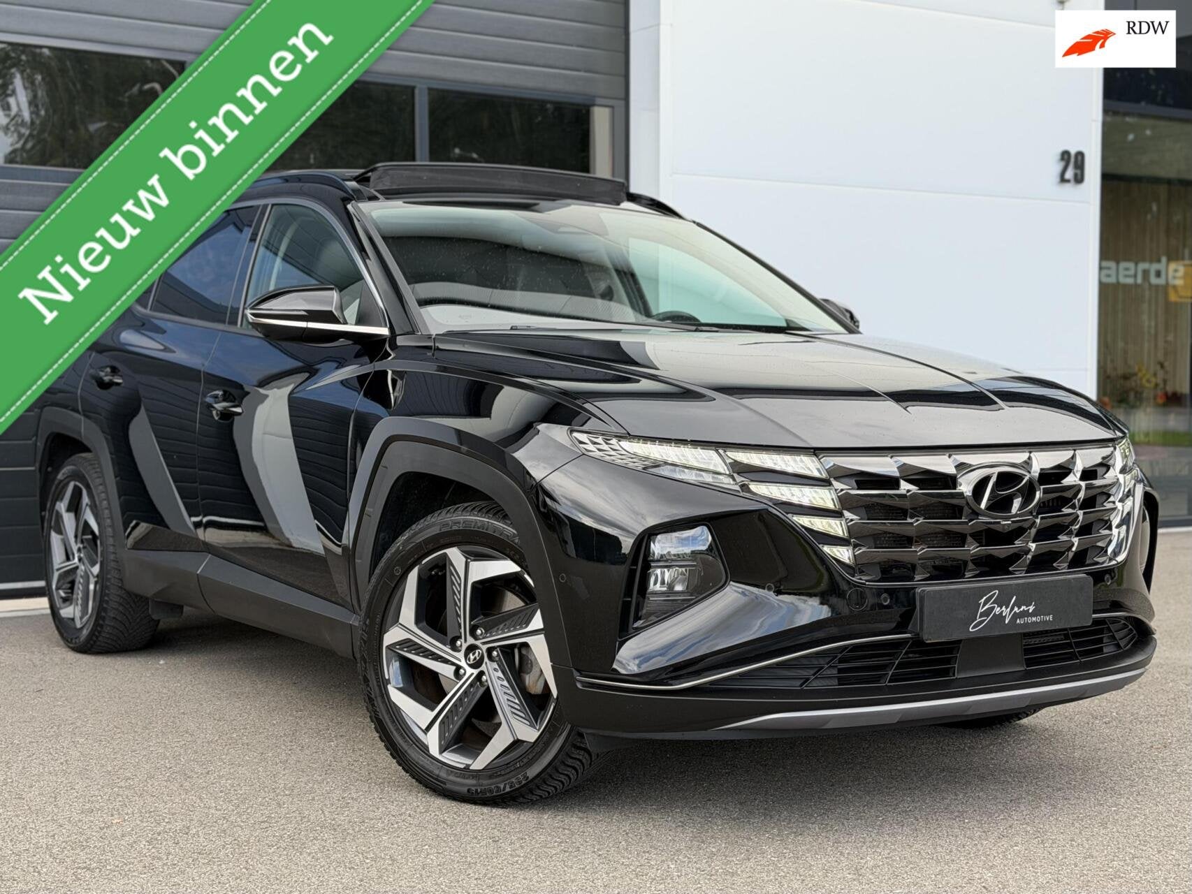 Hyundai Tucson 1.6 T-GDI PHEV Premium Sky SOH 100% | Panodak, Auto's, Automaat, 1350 kg, 4 cilinders, Zwart