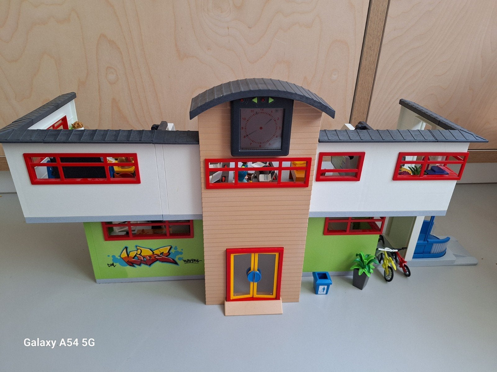 Playmobil school (9453) met gymzaal en een extra lokaal, Ophalen, Gebouw, Complete set, Zo goed als nieuw