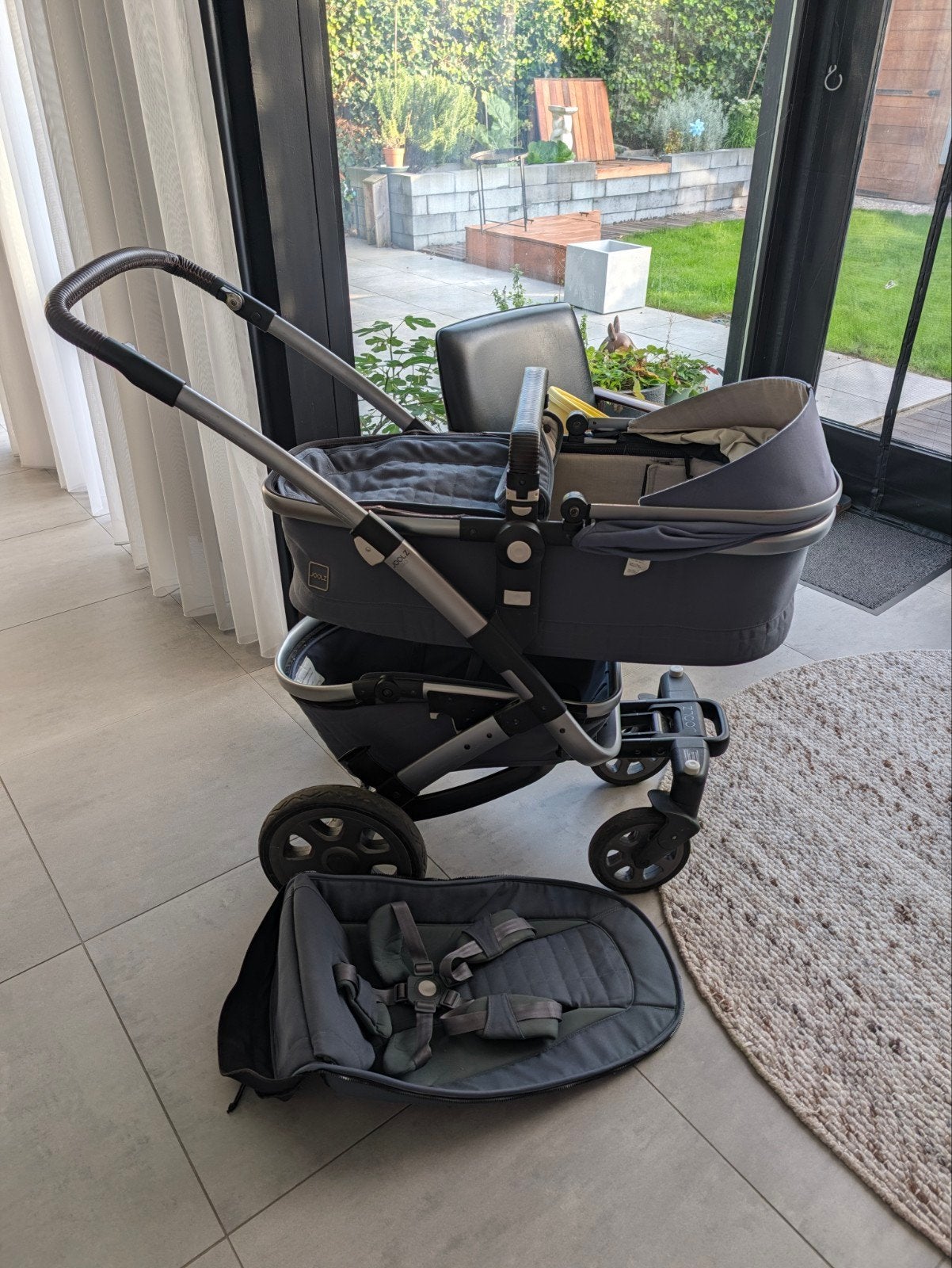 Joolz Geo 2 kinderwagen - compleet met buggyzitje, Ophalen of Verzenden, Zo goed als nieuw, Kinderwagen, Luchtbanden