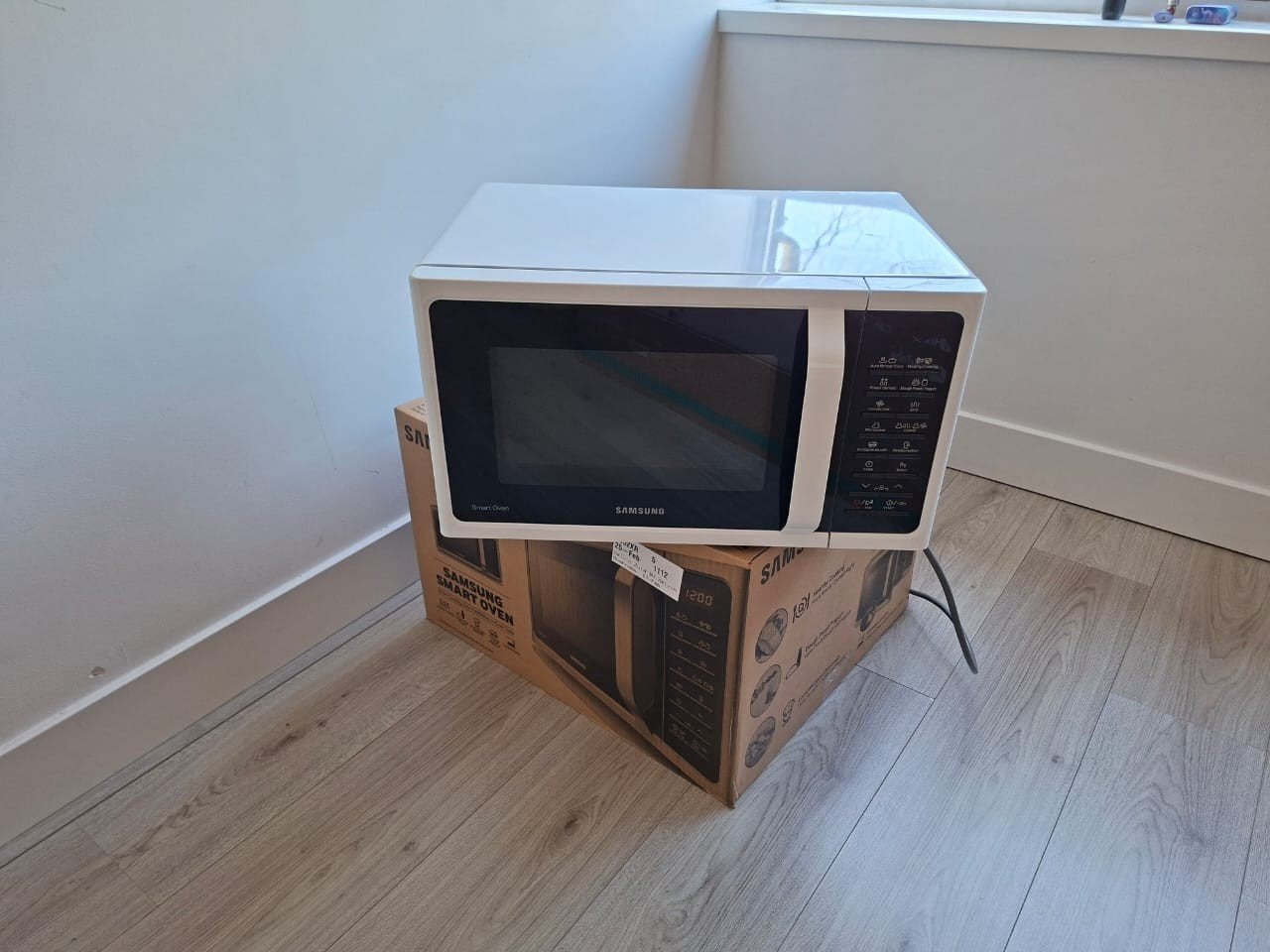 Samsung MC28H5015AW Smart Oven Combimagnetron, Ophalen, 50 tot 100 cm, Zo goed als nieuw, Minder dan 100 cm