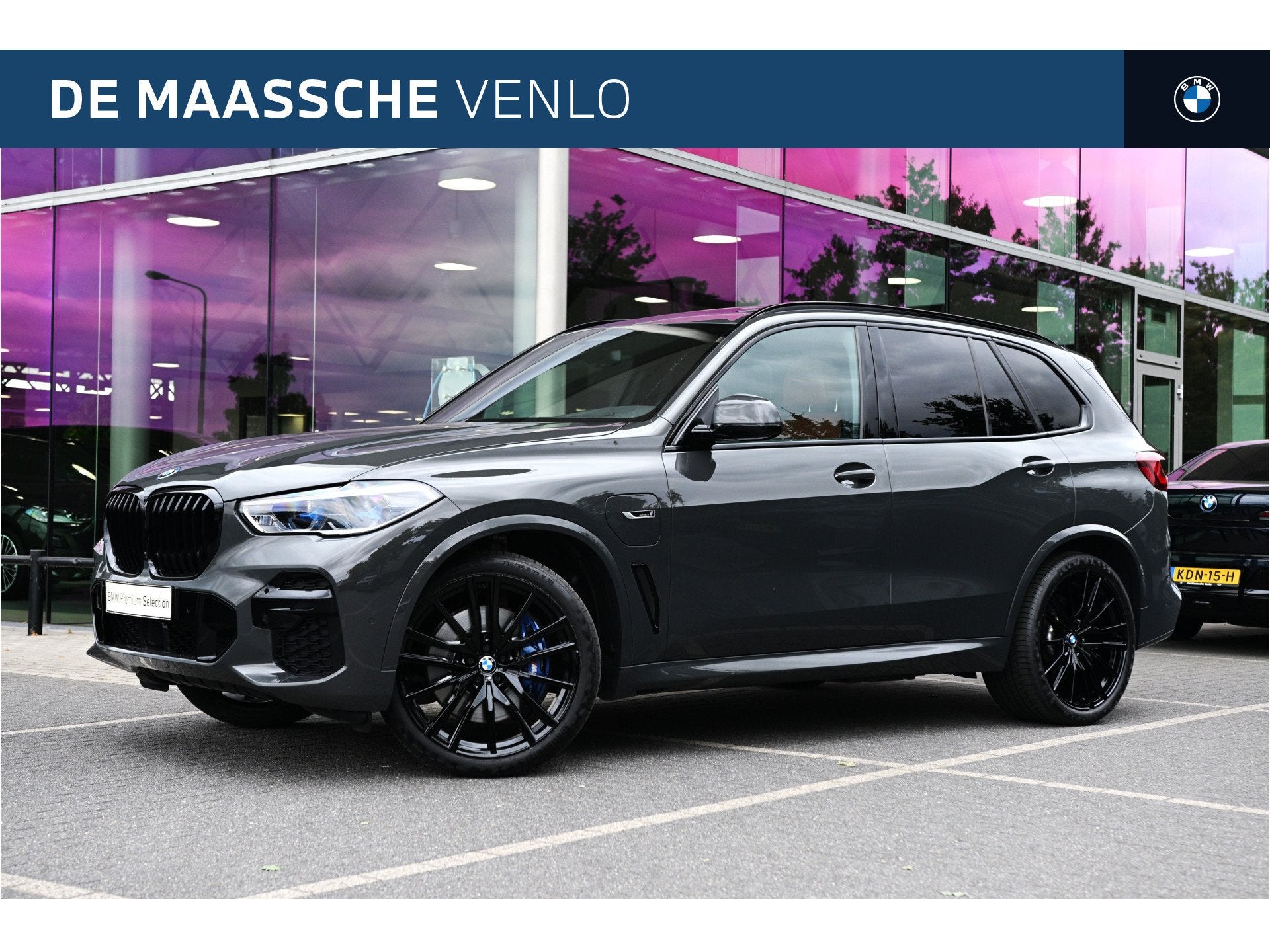 BMW X5 xDrive45e M Sport Automaat / Panoramadak Sky Lounge /