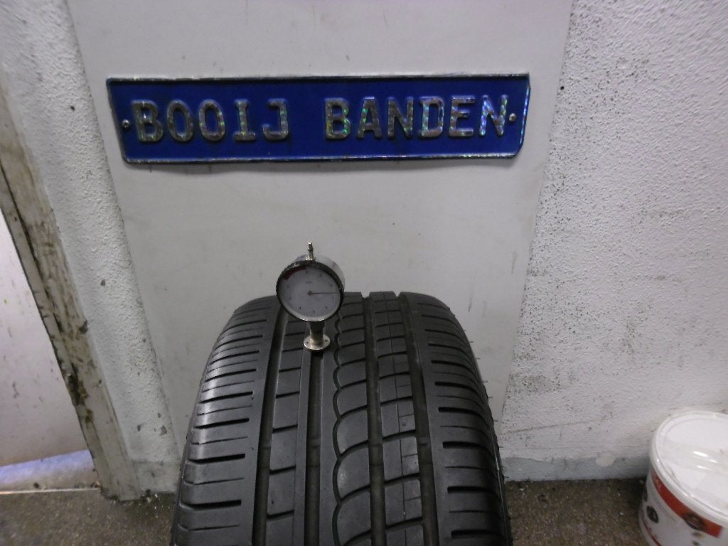 255 40 17 demobanden pirelli p zero rosso met 7,5 mm profiel, 255 mm, Banden en Velgen, 17 inch, Ophalen of Verzenden