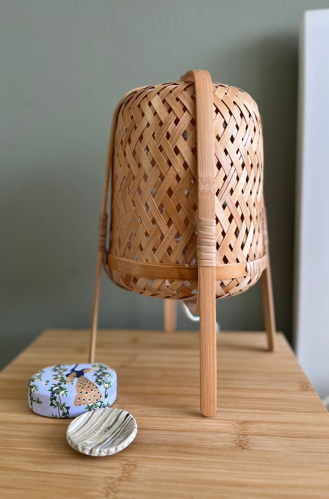 Ikea Knixhult bamboe tafellamp z.g.a.n., Scandinavisch, Natuurlijk materiaal, IKEA, Met stekker