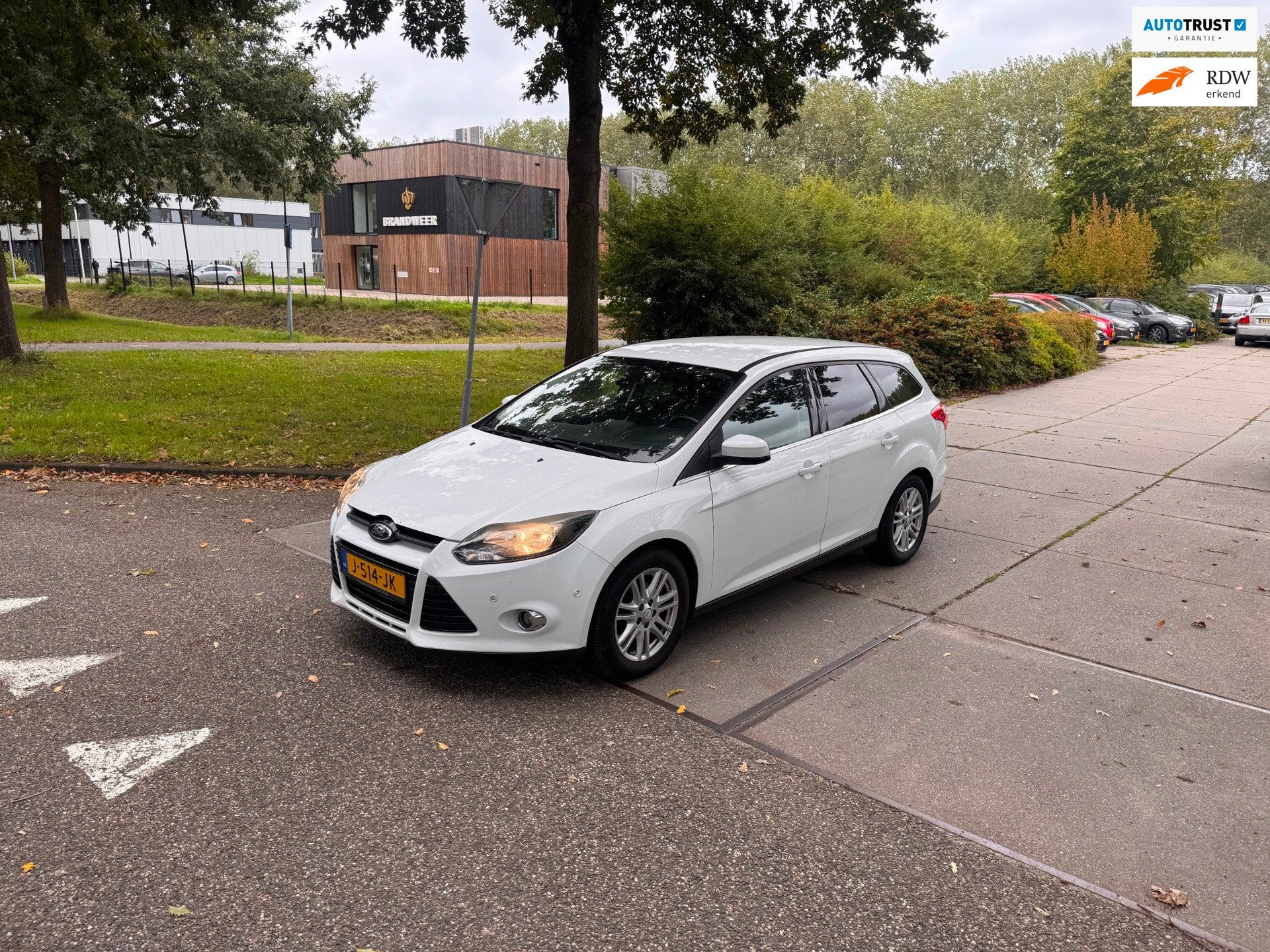 Ford Focus Wagon 1.0 EcoBoost Trend, Auto's, Euro 5, 125 pk, Gebruikt, Wit