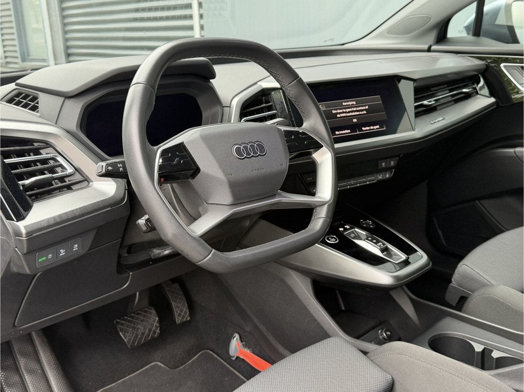 Audi Q4 e-tron BWJ 2022 | 35 Launch edition Advanced 55 kWh, Auto's, Audi, Gebruikt, 1865 kg, Blauw, Origineel Nederlands