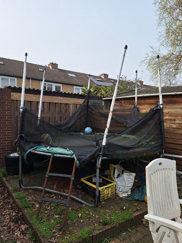 Trampoline gratis op te halen, Kinderen en Baby's, Speelgoed | Buiten | Trampolines, Ophalen, Gebruikt
