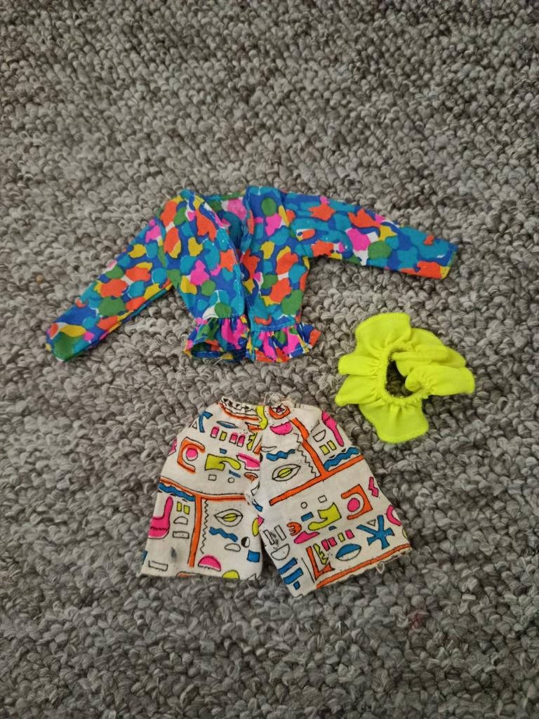 Barbie kleertjes Vintage kleding set, Ophalen of Verzenden, Zo goed als nieuw, Kleertjes