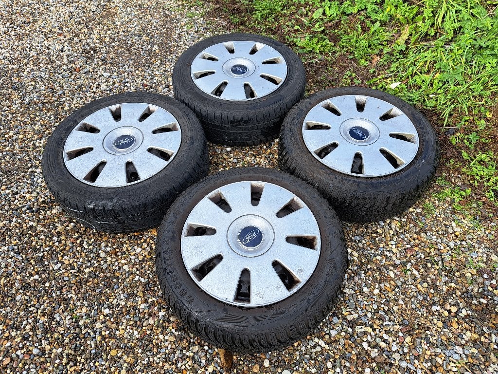 Ford Mondeo 16" wielen winterbanden Goodyear 6mm Hankook 2mm, Auto-onderdelen, Ophalen, Gebruikt, 16 inch, Banden en Velgen